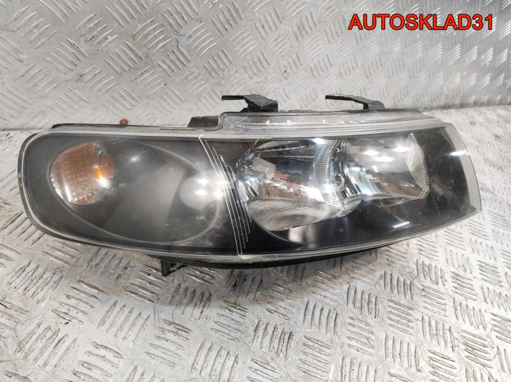 Фара правая Seat Leone 1M1 1M1941002D, 5000 рублей, Дубовое