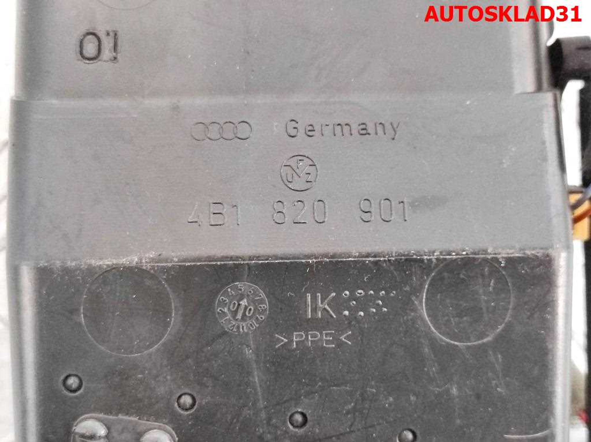 Дефлектор воздушный левый Audi A6 C5 4B1820901, 1000 рублей, Дубовое