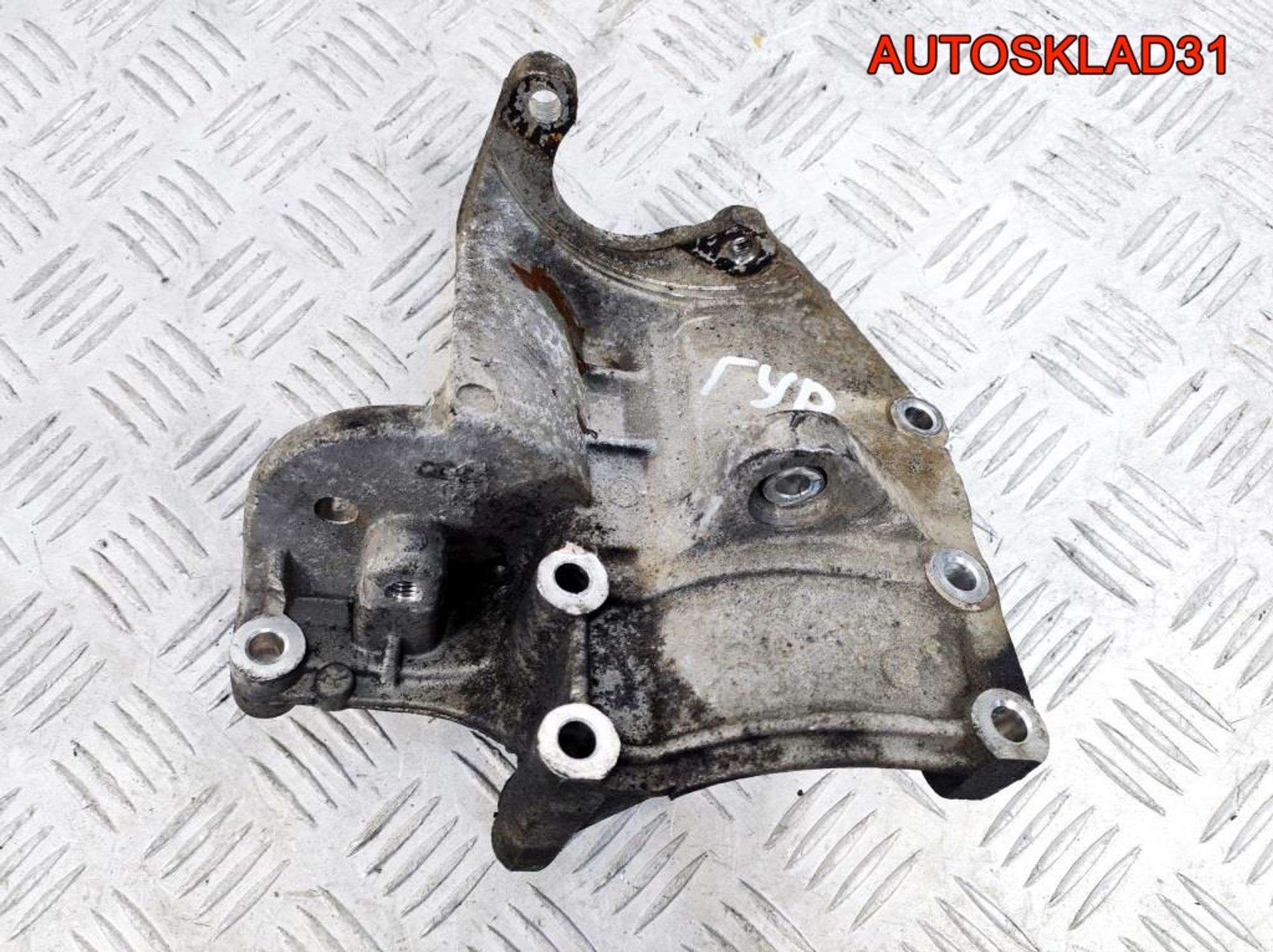 Кронштейн гидроусилителя Hyundai H 1 252714A001, 1400 рублей, Дубовое