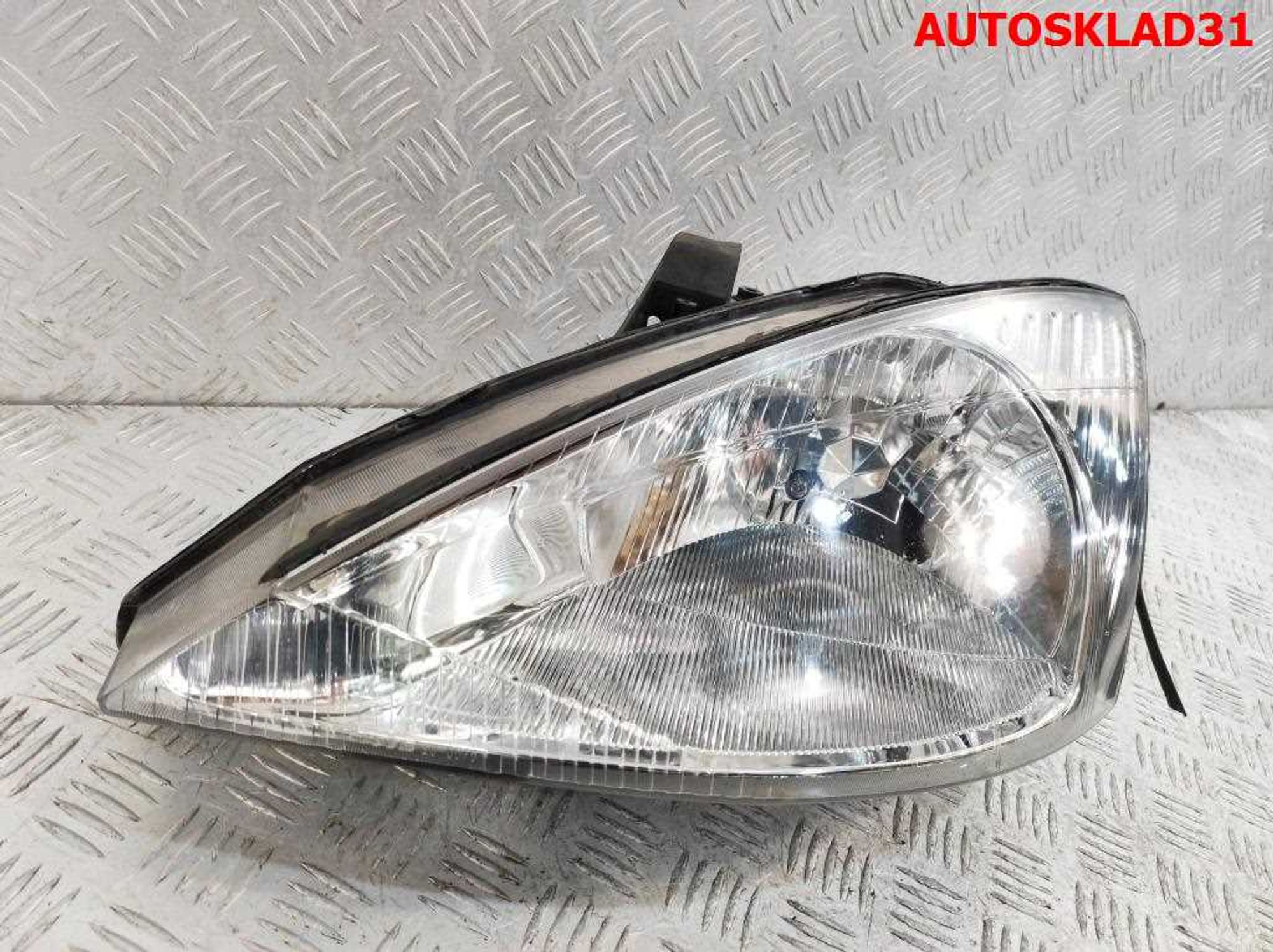 Фара левая TYC Ford Focus 1
205676082B Дорест, 3000 рублей, Дубовое
