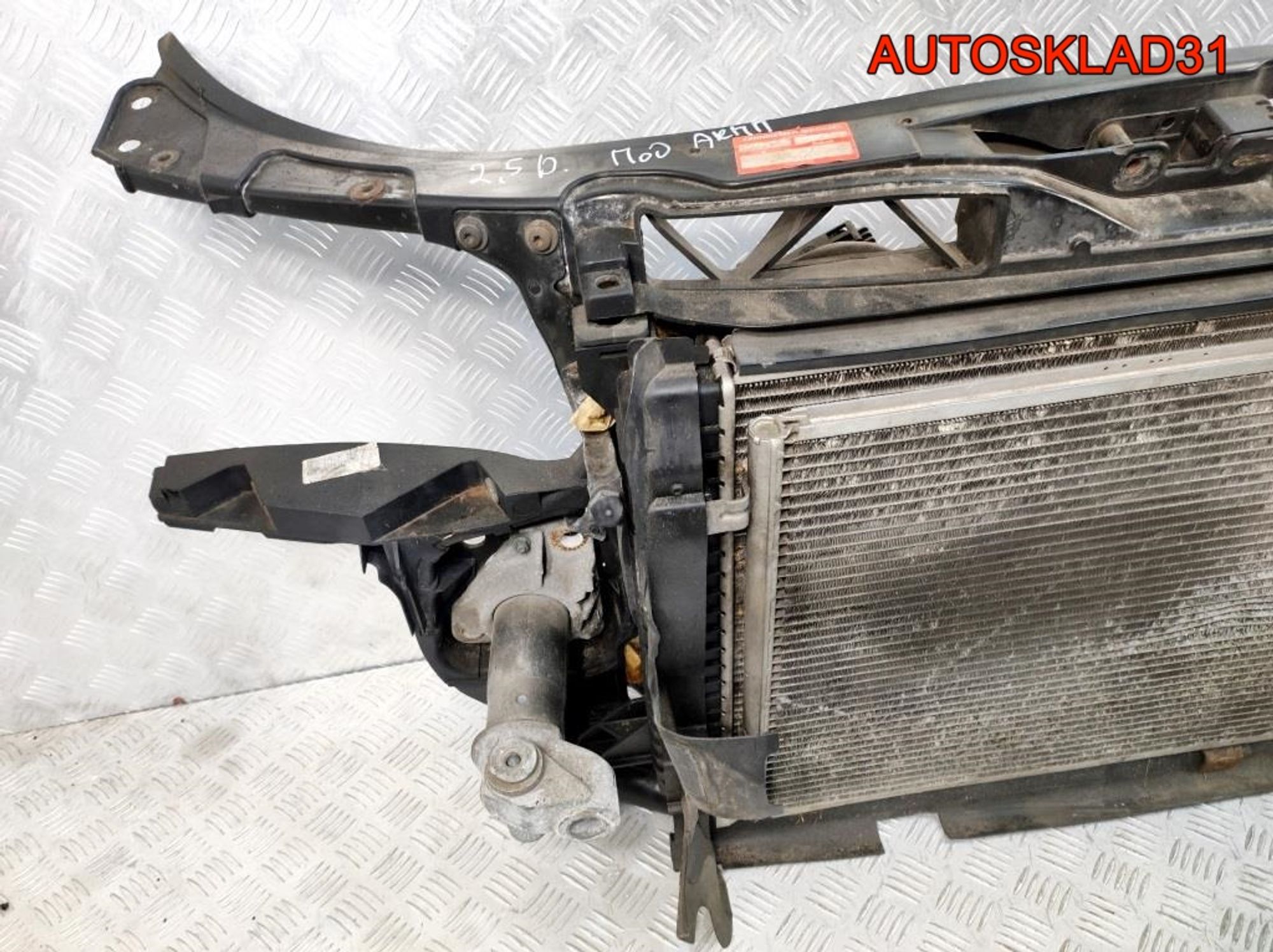 Панель передняя в сборе Audi A4 B6 2,5 Дизель 8E0805594A, 20000 рублей, Дубовое