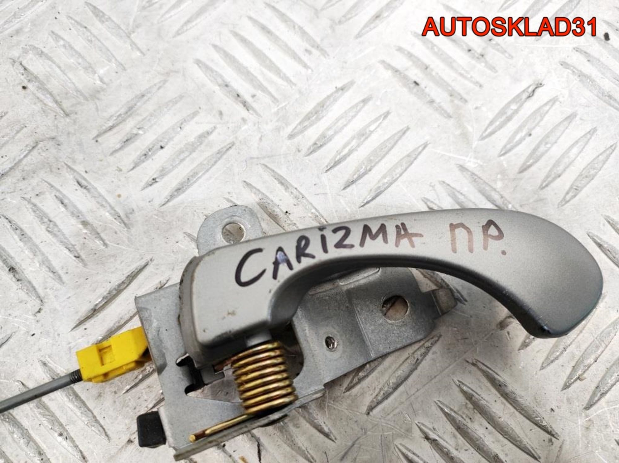 Ручка двери передняя правая Mitsubishi Carisma DA, 500 рублей, Дубовое