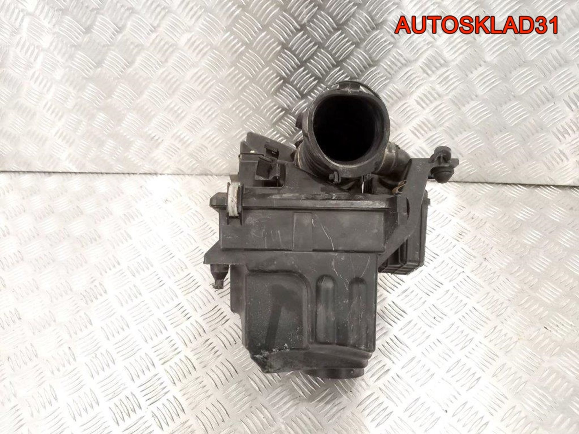 Корпус воздушного фильтра Mazda 3 BK LF5013320B, 1400 рублей, Дубовое