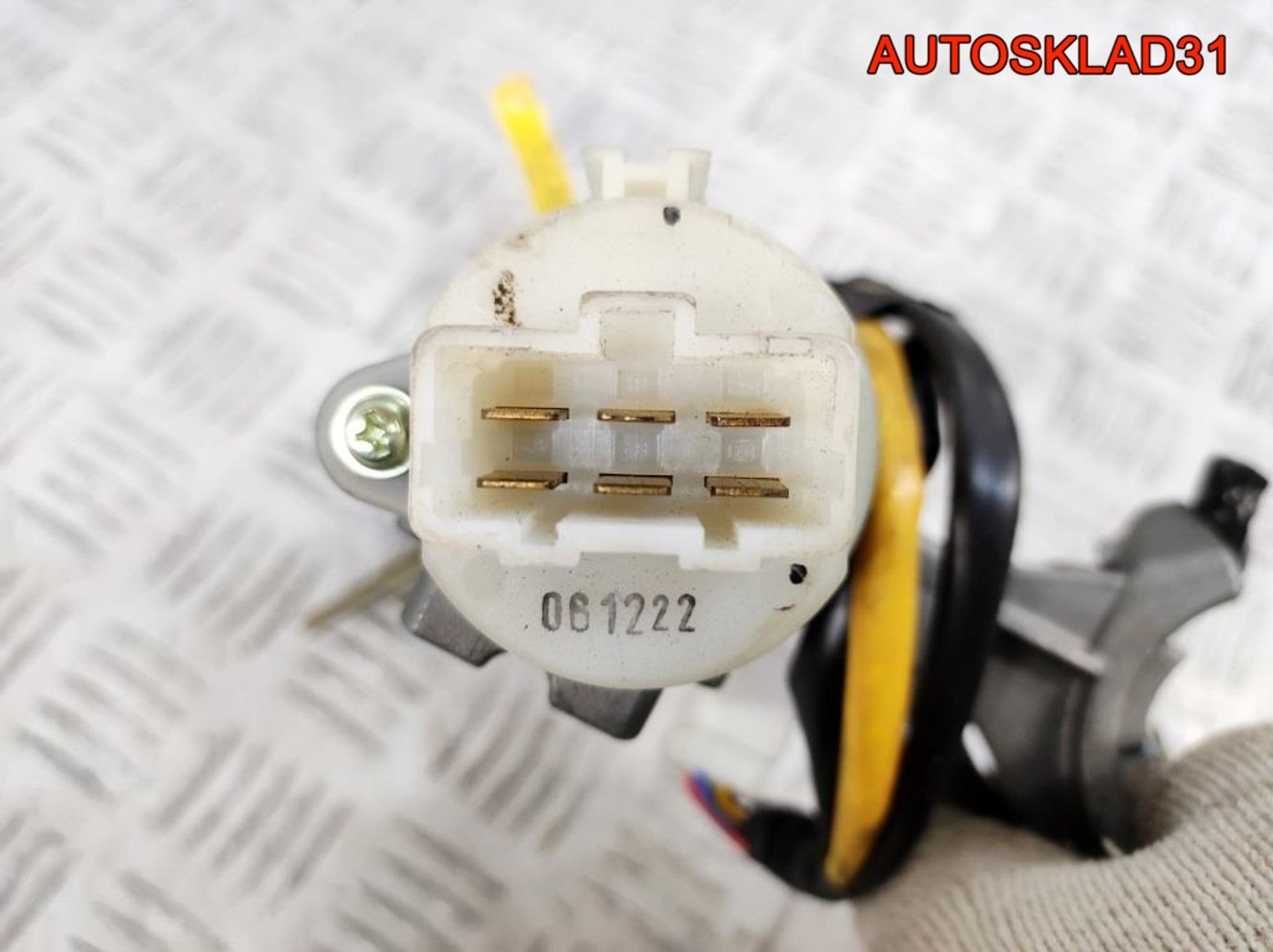 Замок зажигания Kia Sportage 2 2.0 G4GC Бензин 819102E000, 3000 рублей, Дубовое