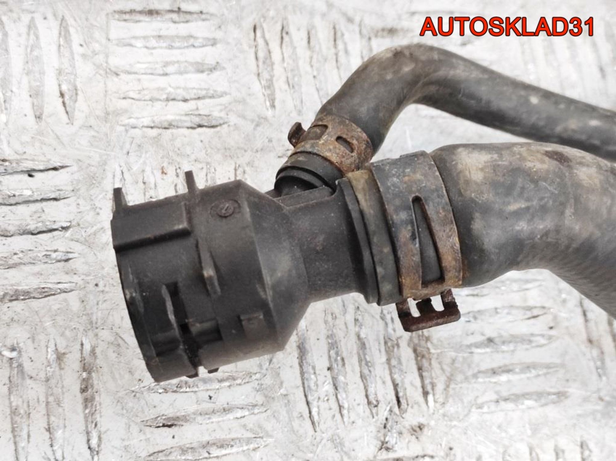 Патрубок радиатора VW Golf 5 1,4 Бензин 1K0122051EP, 2000 рублей, Дубовое