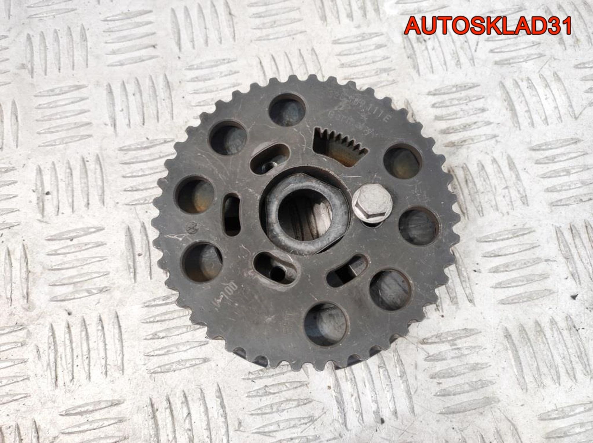 Шестерня распредвала VW Caddy 3 2.0 BST 038109111E, 2500 рублей, Дубовое