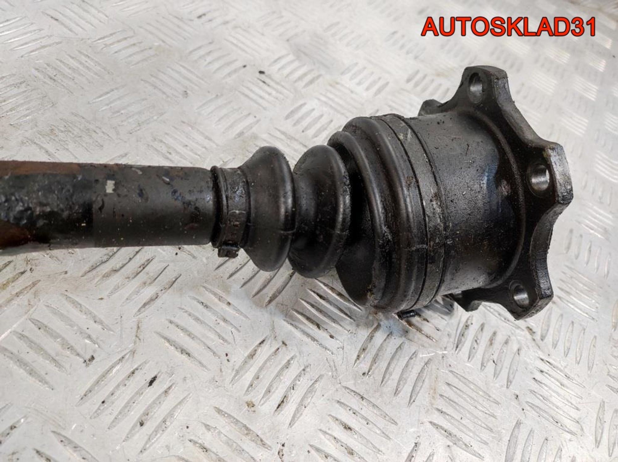 Полуось передняя правая Audi A6 C4 2,5 Дизель 4A0407331C, 2300 рублей, Дубовое