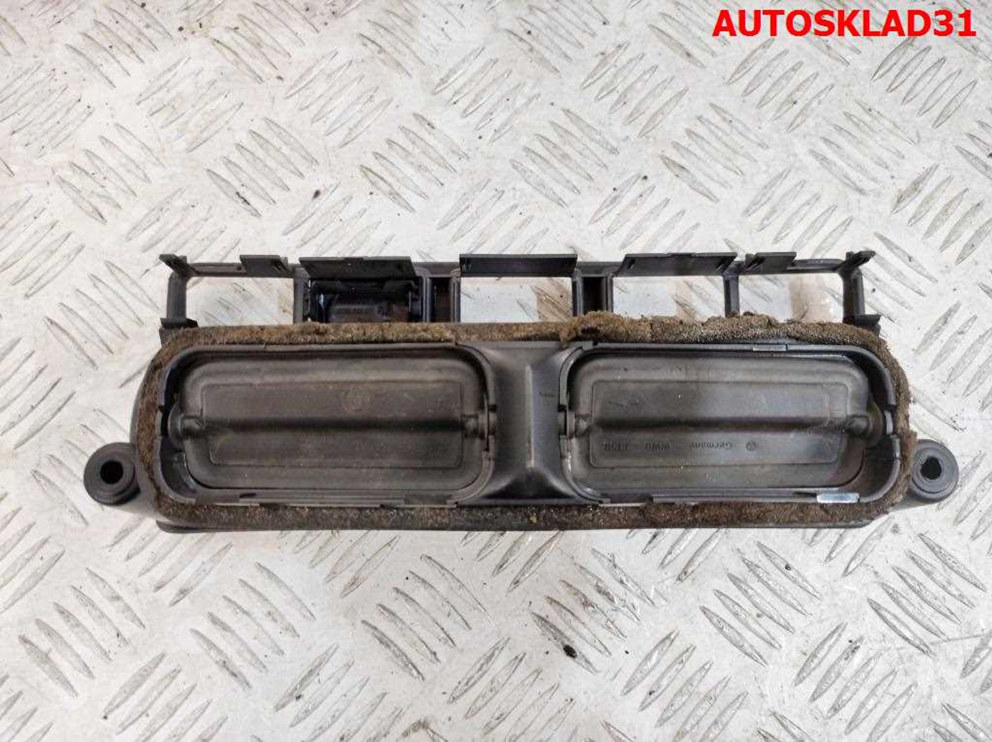 Дефлектор воздушный центральный VW Golf 4 1J0819728C, 1500 рублей, Дубовое