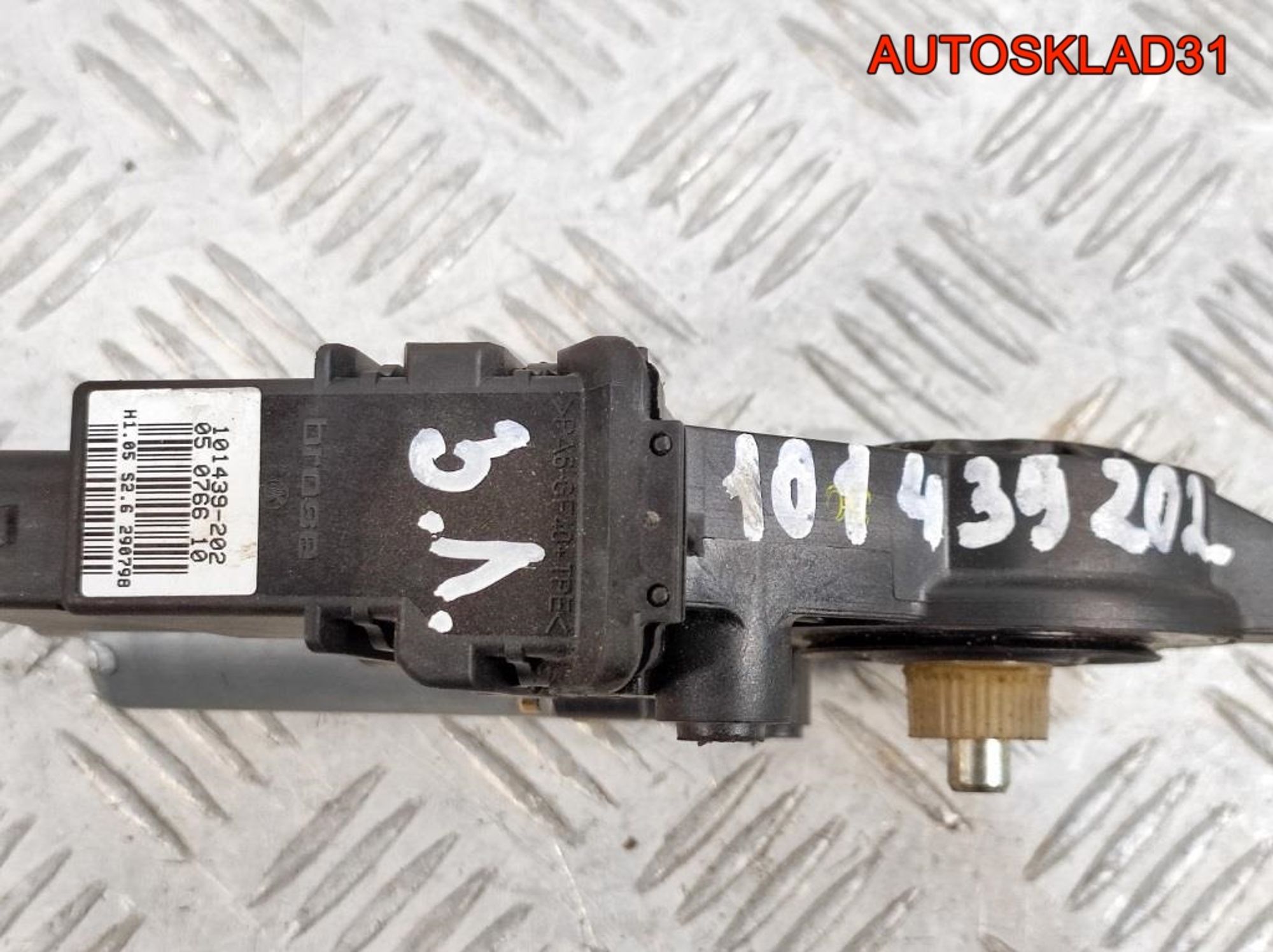 Моторчик стеклоподъемника зад левый VW Passat B5 101439202, 800 рублей, Дубовое