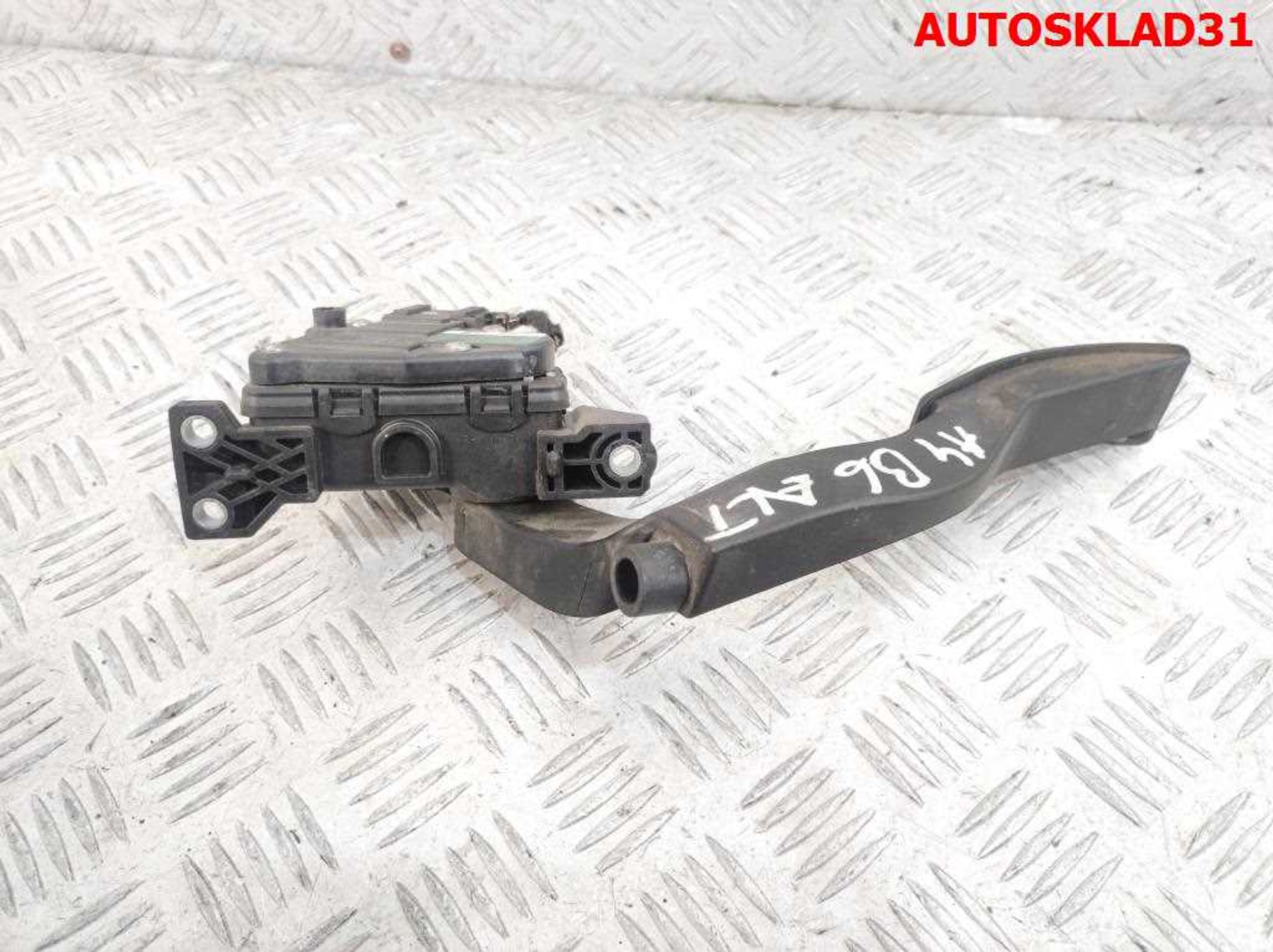 Педаль газа Audi A4 B6 2,0 ALT Бензин 8E1721523A, 1500 рублей, Дубовое