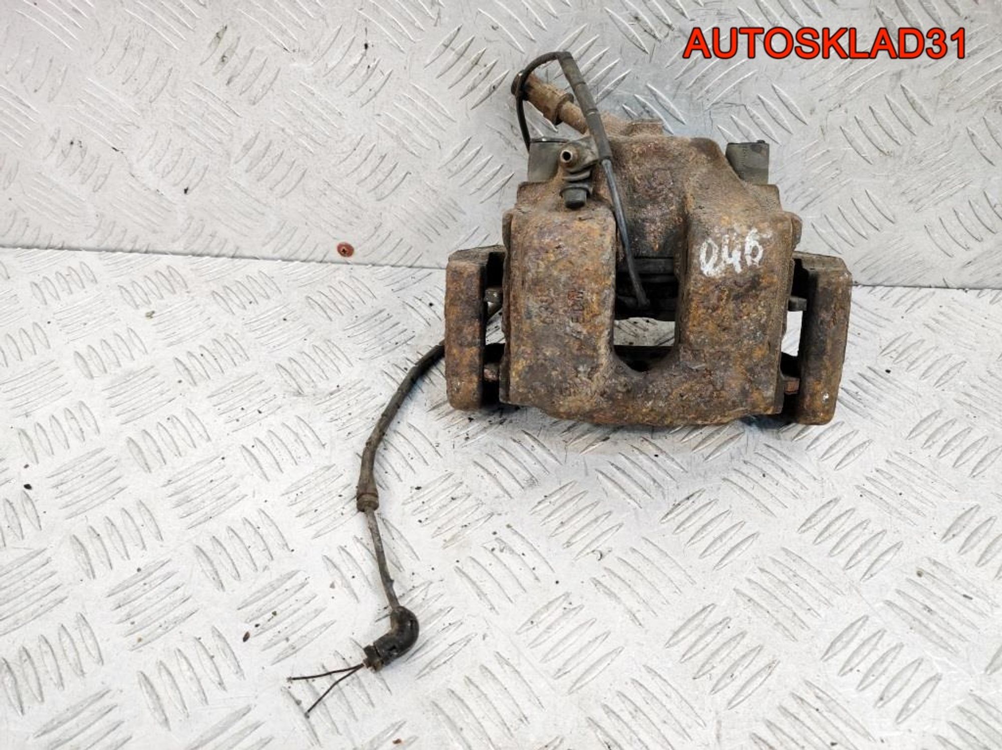 Суппорт тормозной передний левый BMW E46 34116758113, 2300 рублей, Дубовое