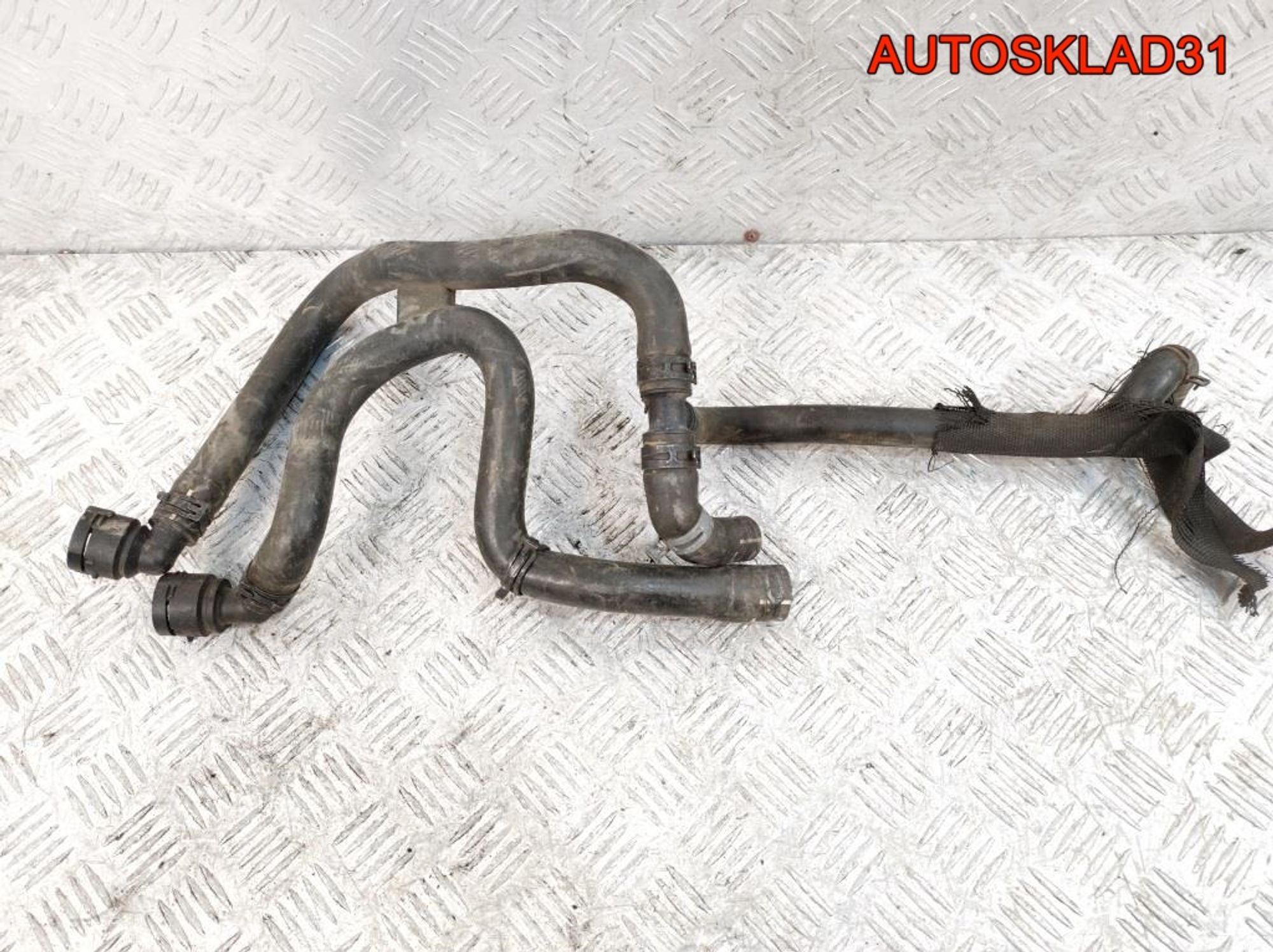 Патрубок системы охлаждения VW Golf 4 1,6 Бензин 1J0121058AG, 2500 рублей, Дубовое