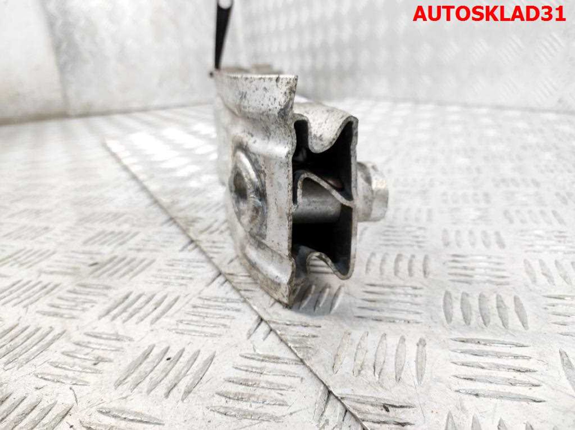 Усилитель переднего бампера Audi A6 C7 4G0807113A, 2000 рублей, Дубовое