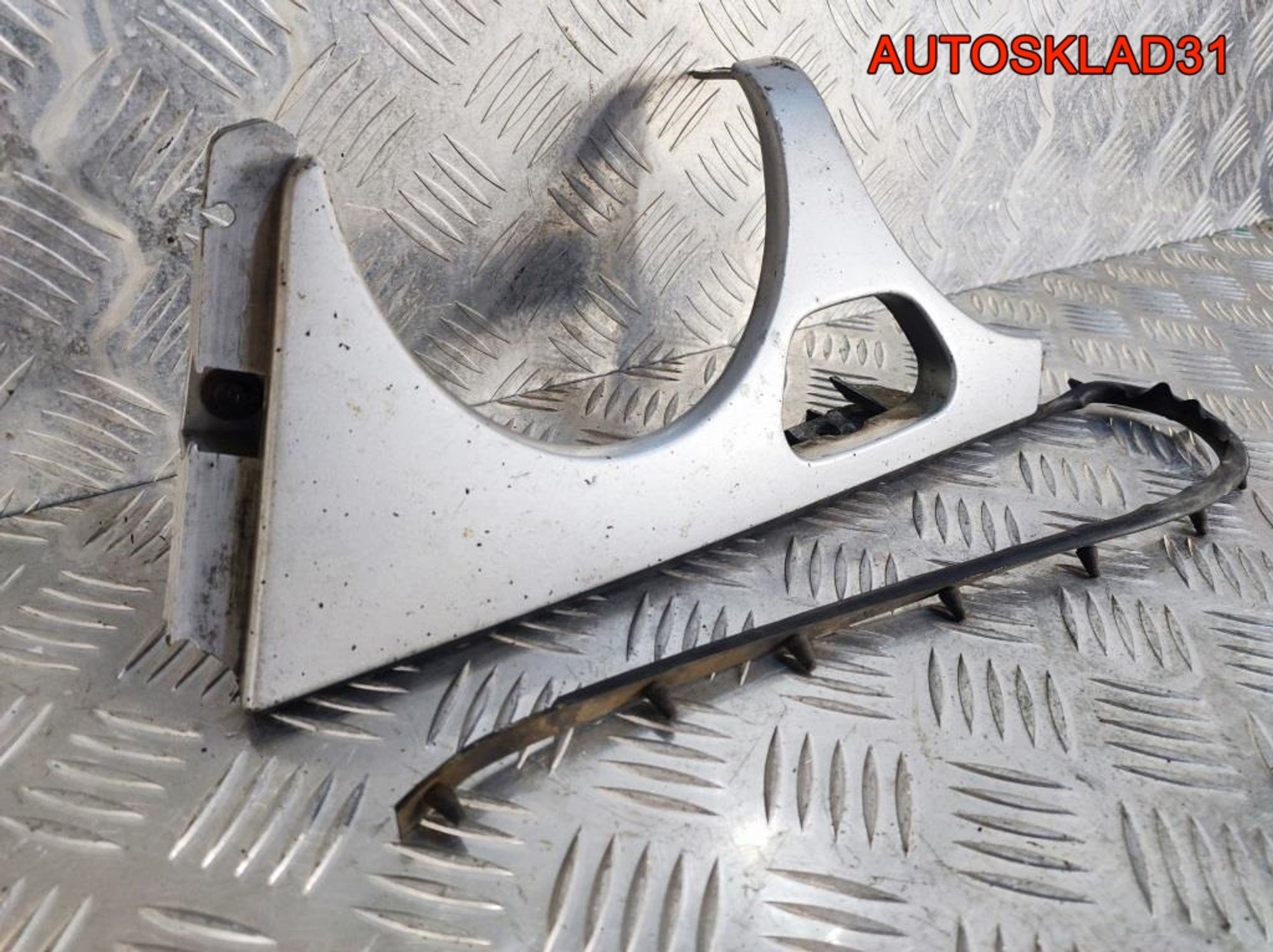 Планка под фару левая Mercedes W210 A2108200312, 1300 рублей, Дубовое