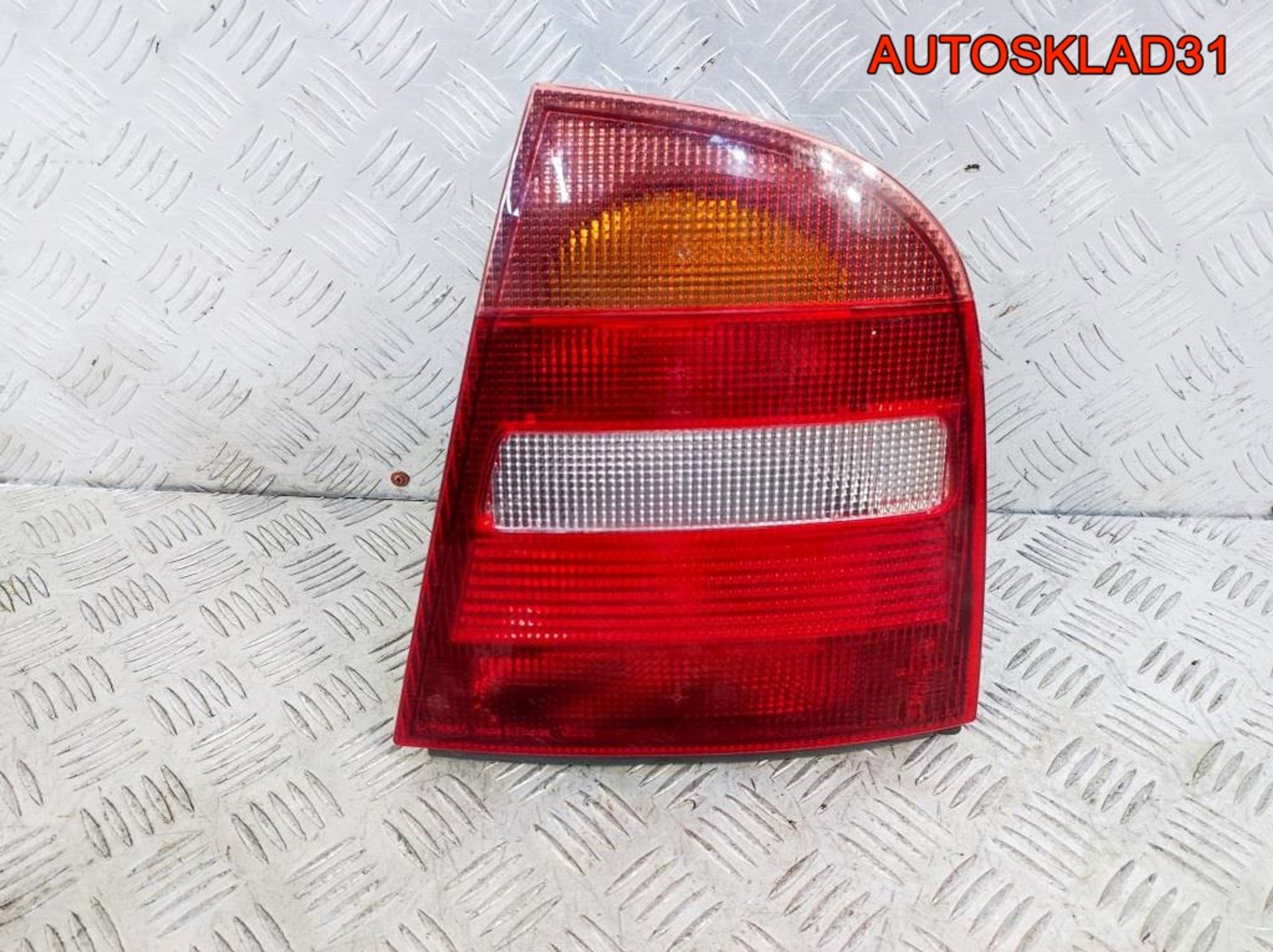 Фонарь задний правый Skoda Octavia A4 1U6945096, 2900 рублей, Дубовое