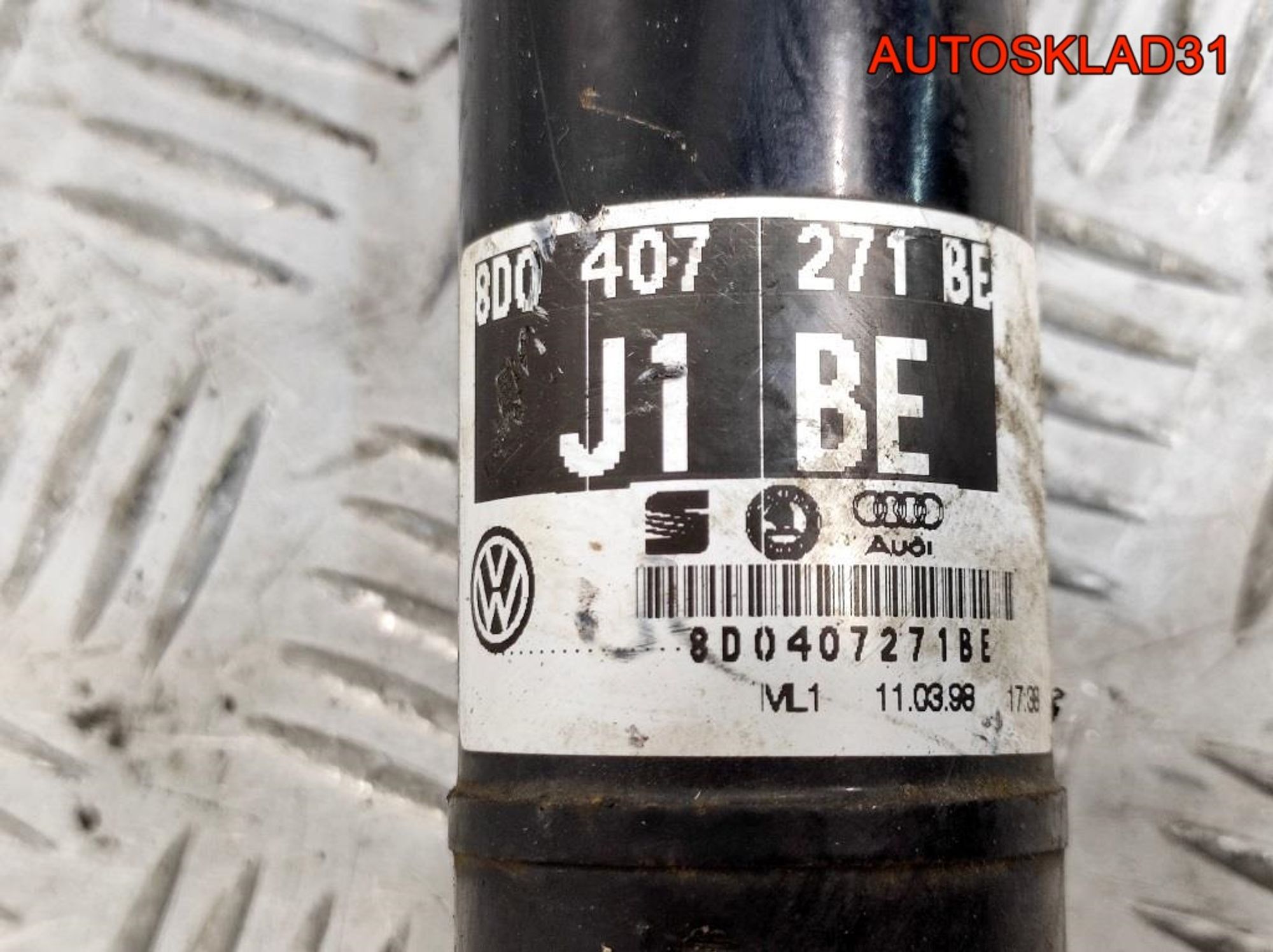 Полуось передняя левая АКПП VW Passat B5 8D0407271BE, 4100 рублей, Дубовое