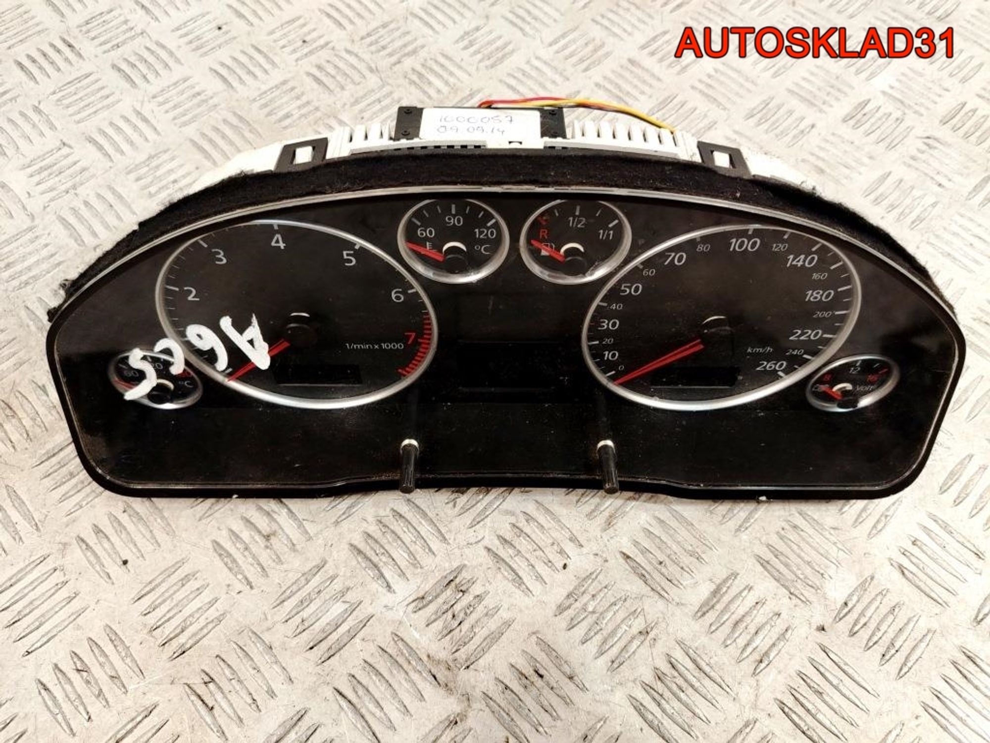 Панель приборов Audi A6 C5 4B0920900R Бензин, 28000 рублей, Дубовое
