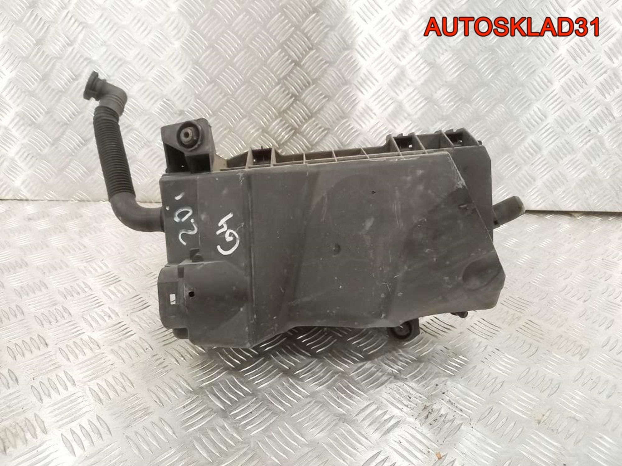 Корпус воздушного фильтра VW Golf 4 1J0129607AC, 1800 рублей, Дубовое