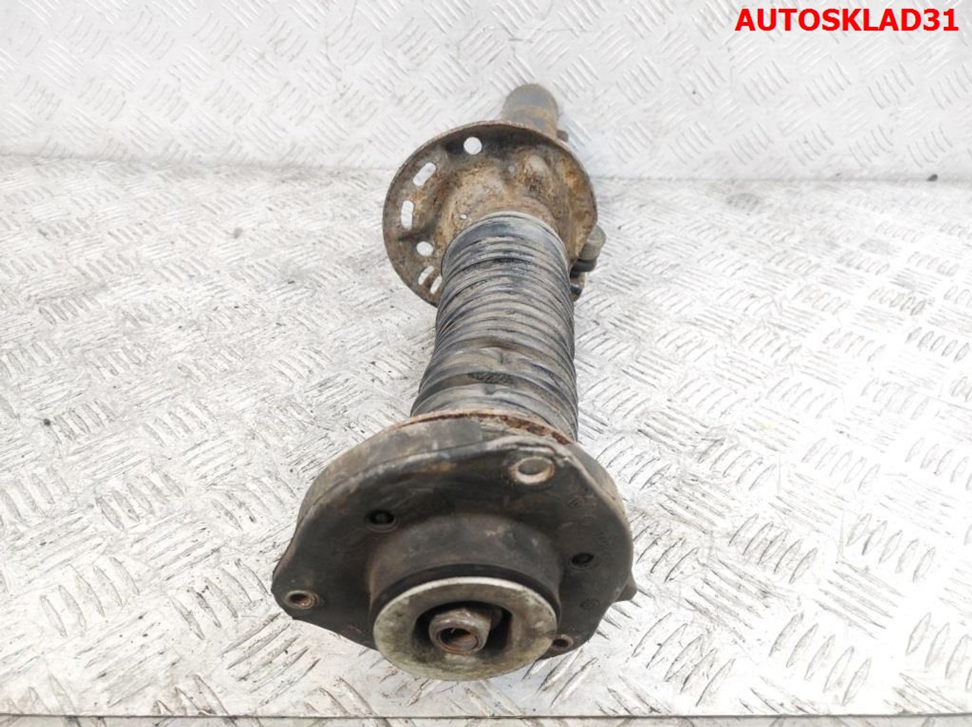 Амортизатор передний VW Golf 5 1T0413031FM, 1000 рублей, Дубовое