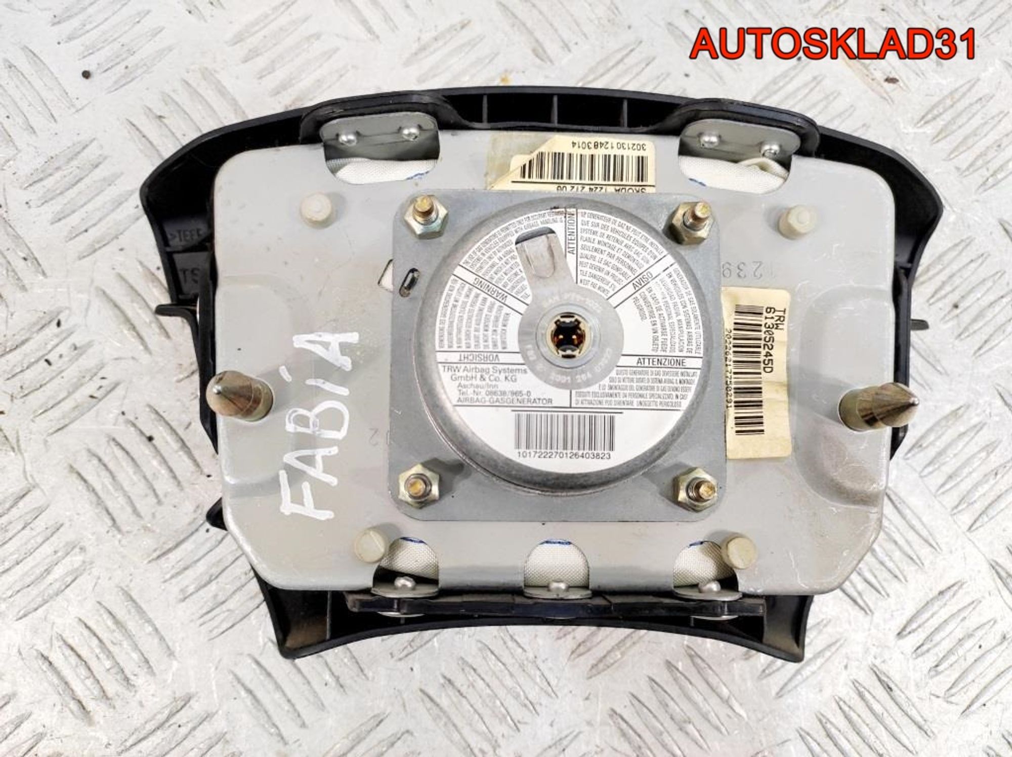 Подушка безопасности в рулевое колесо Skoda Fabia 1 6Y0880201, 2700 рублей, Дубовое