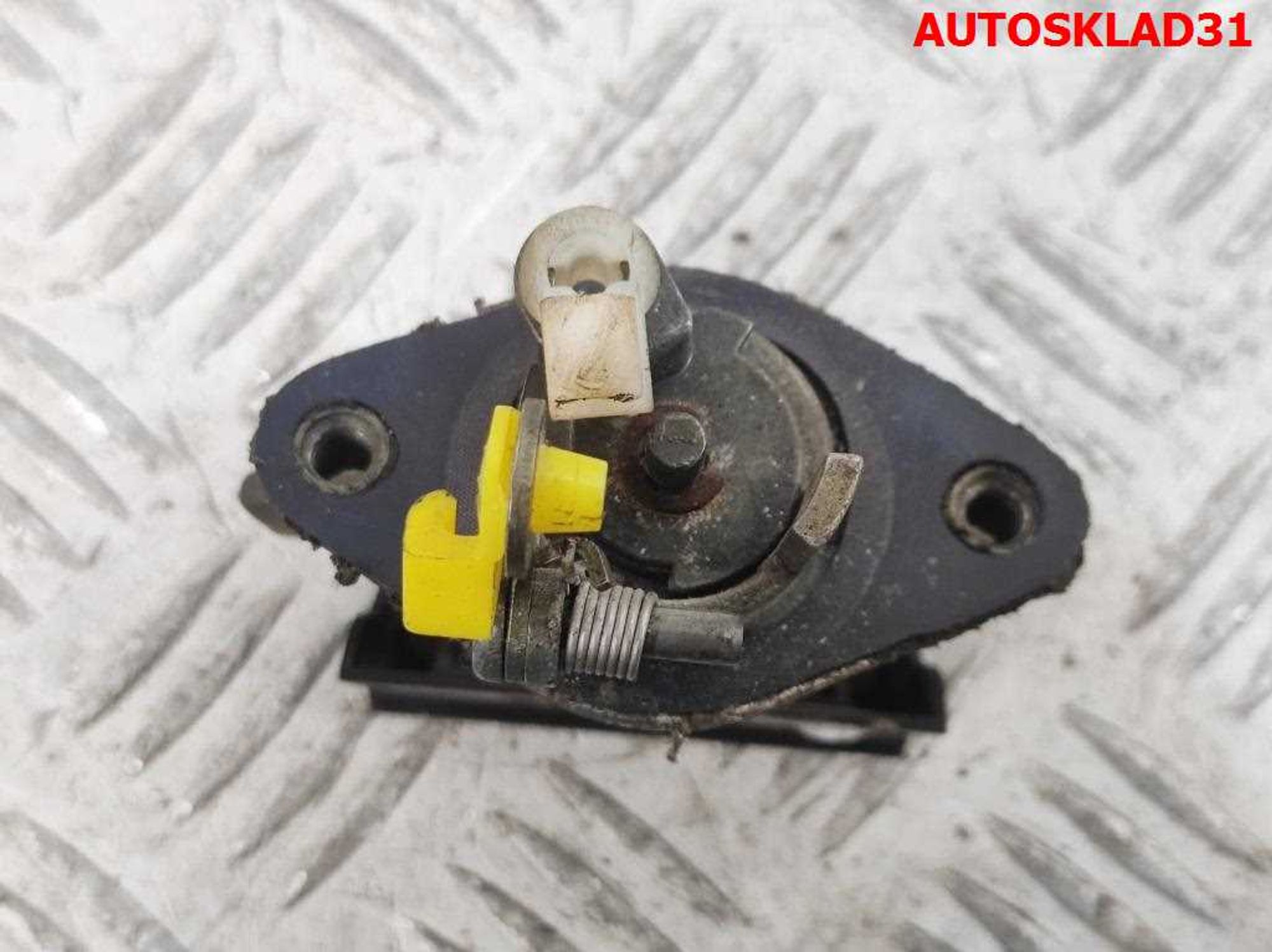 Кнопка открывания багажника Nissan Primera P11E 908122F000, 1500 рублей, Дубовое
