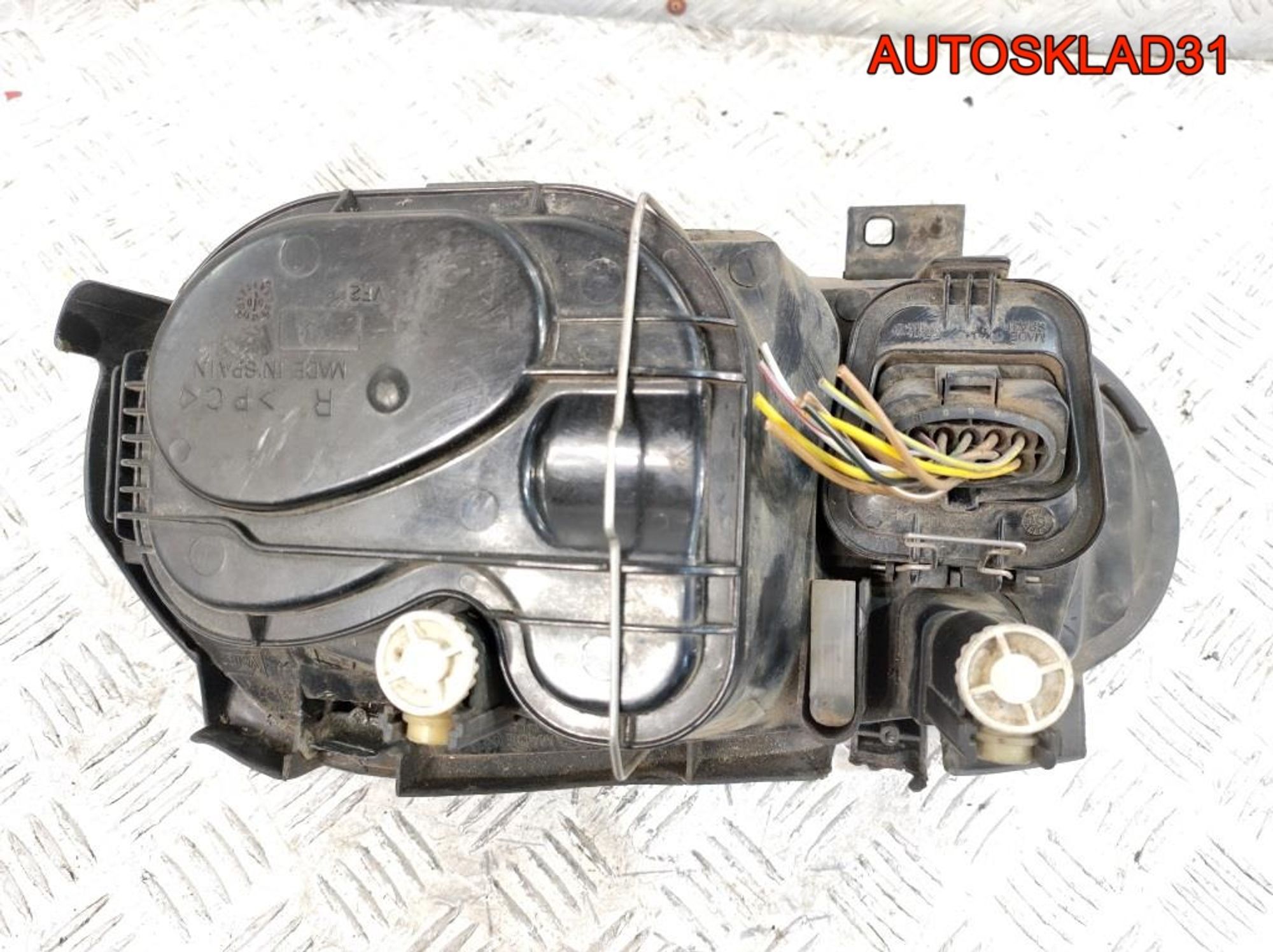 Фара правая Valeo VW Golf 4 1J1941016C, 6500 рублей, Дубовое