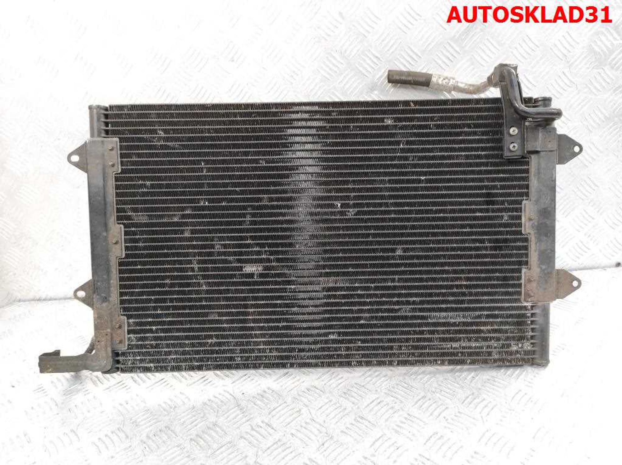 Радиатор кондиционера Volkswagen Golf 3 1H0820413, 1000 рублей, Дубовое