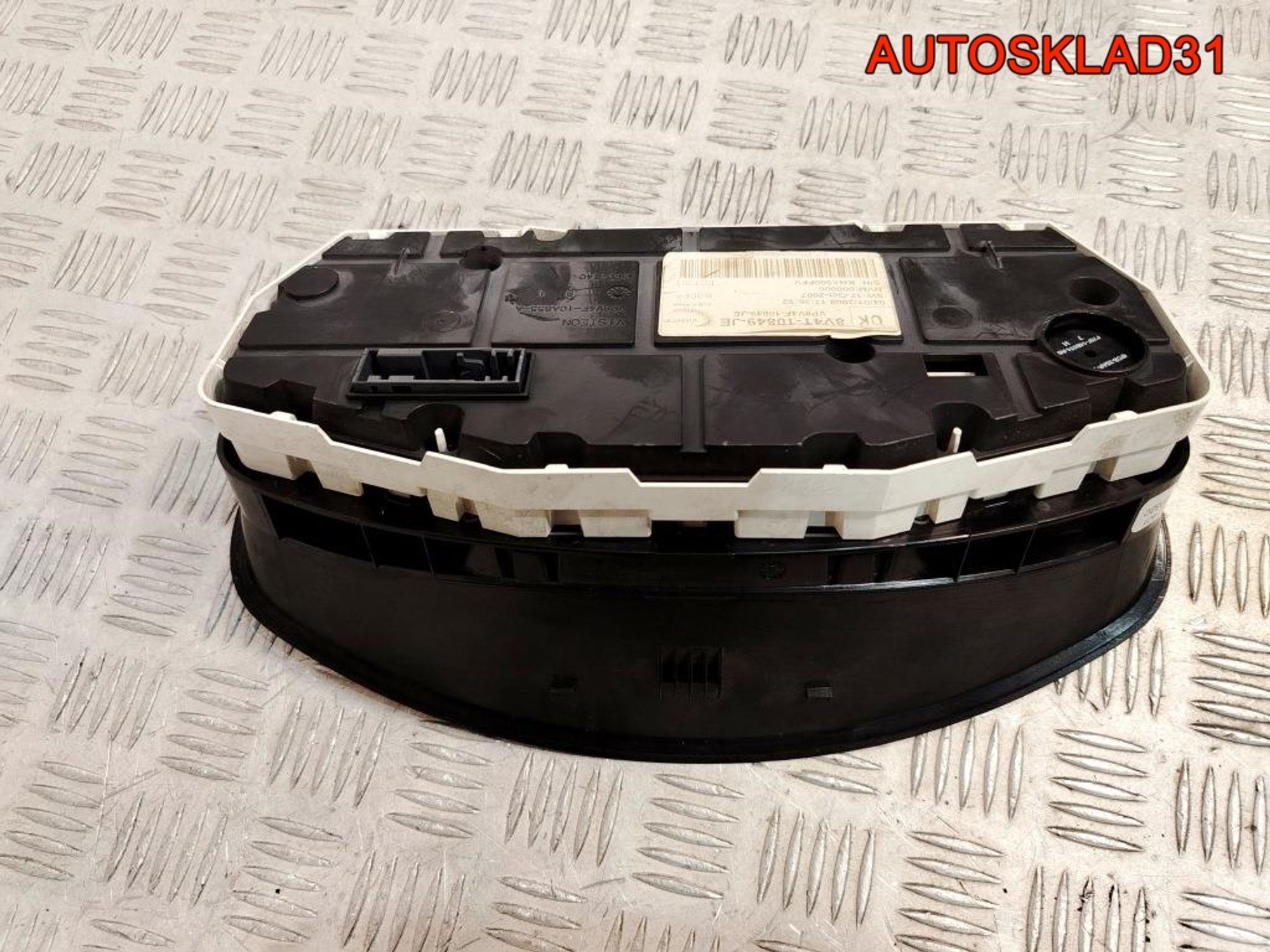 Панель приборов Ford Focus 2 1,8 Бензин 8V4T10849JE, 40000 рублей, Дубовое