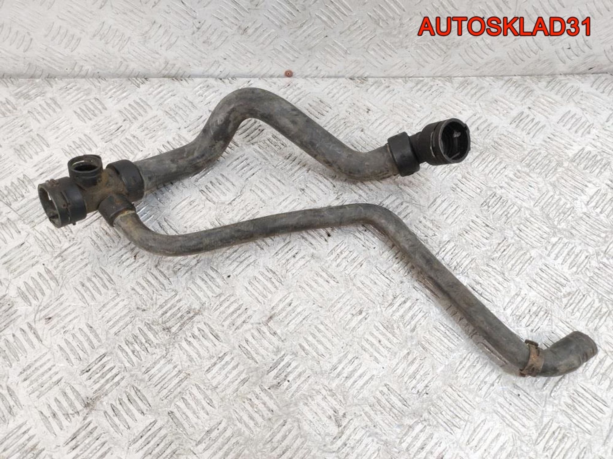 Патрубок радиатора VW Passat B5+ 1,9 Дизель 4B0121049S, 1500 рублей, Дубовое