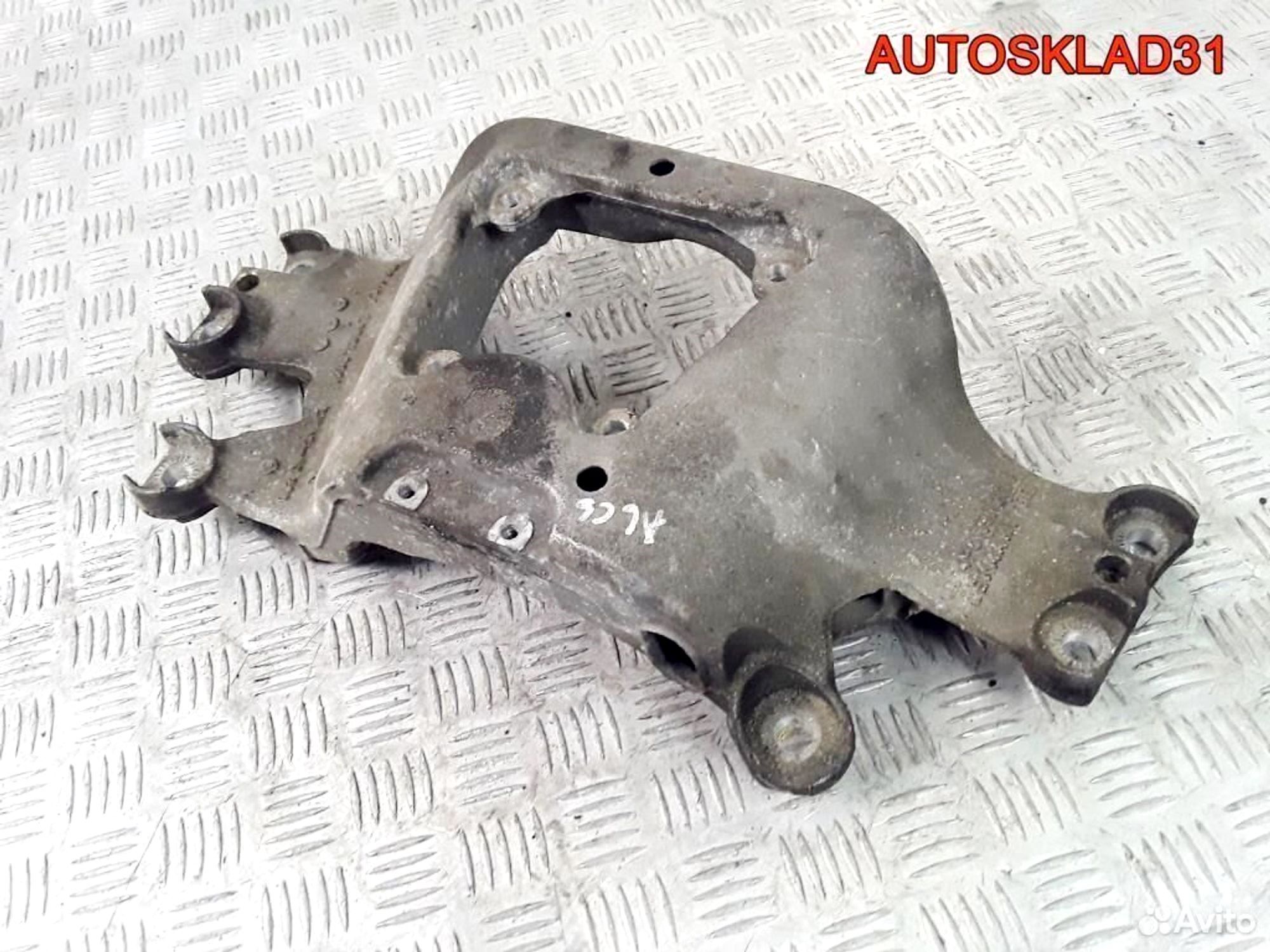 Кронштейн КПП задний Audi A6 C6 4F 2,4 BDW 4F0399263K, 3500 рублей, Дубовое