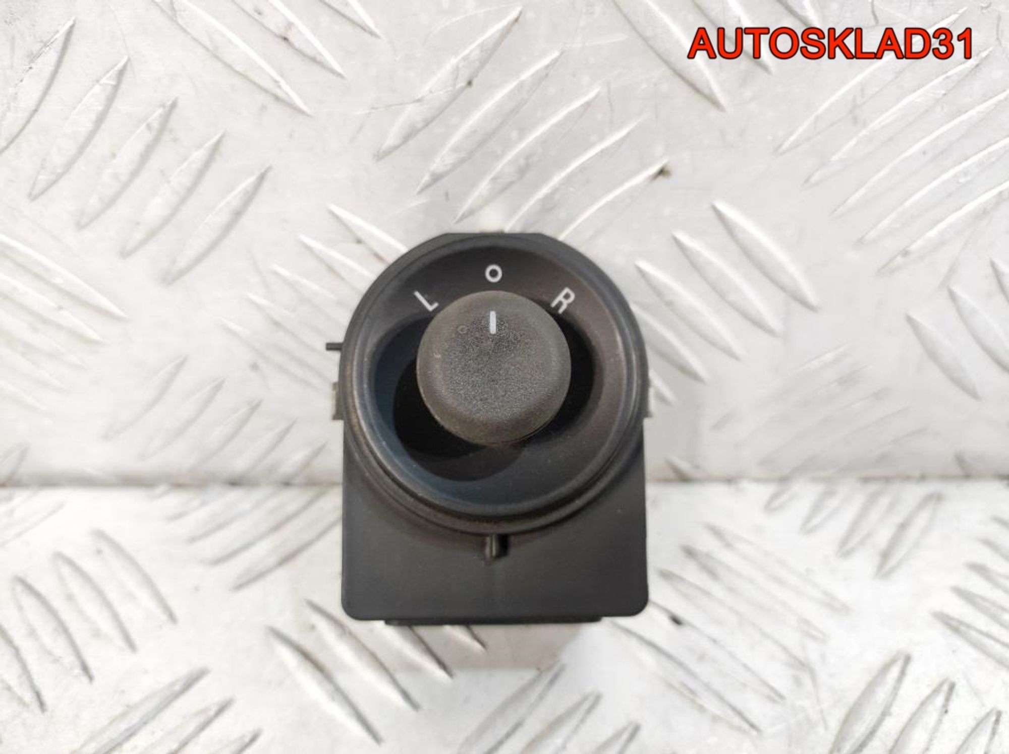 Переключатель регулировки зеркала Opel Astra J 13271827, 1500 рублей, Дубовое