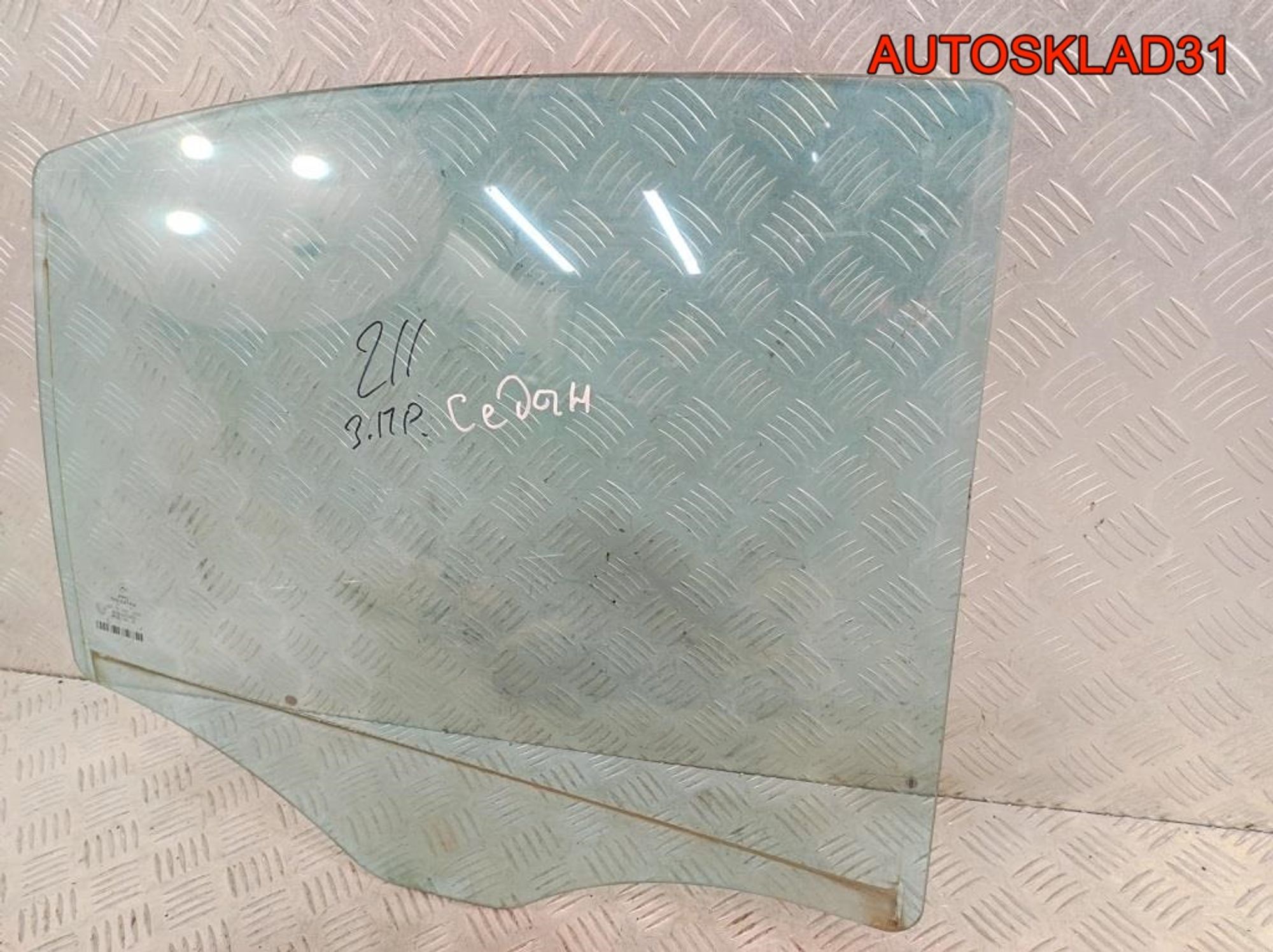 Стекло двери задней правой Mercedes W211 Седан, 1400 рублей, Дубовое