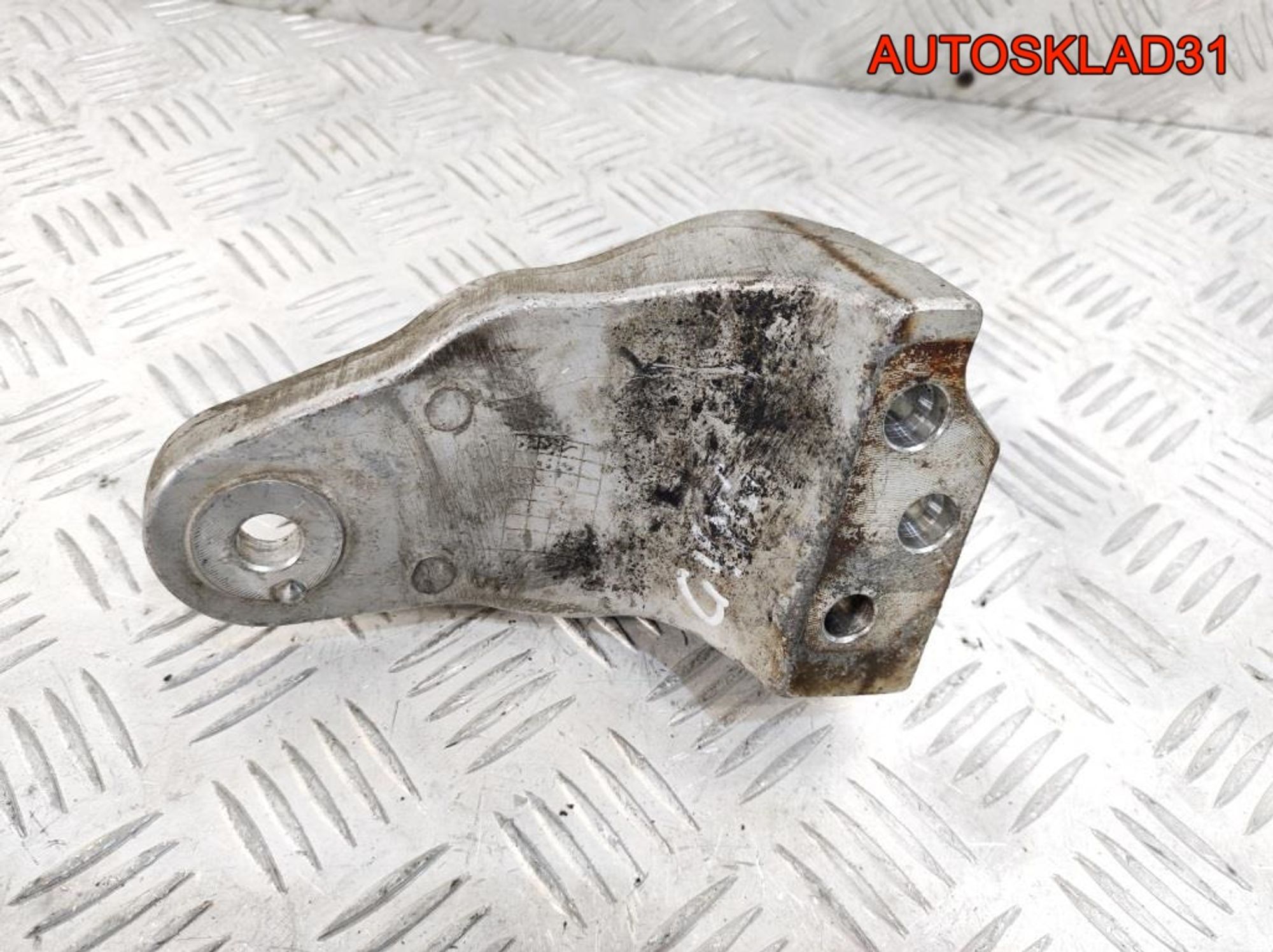 Кронштейн двигателя правый Hyundai Getz 1,1 G4HG, 1400 рублей, Дубовое