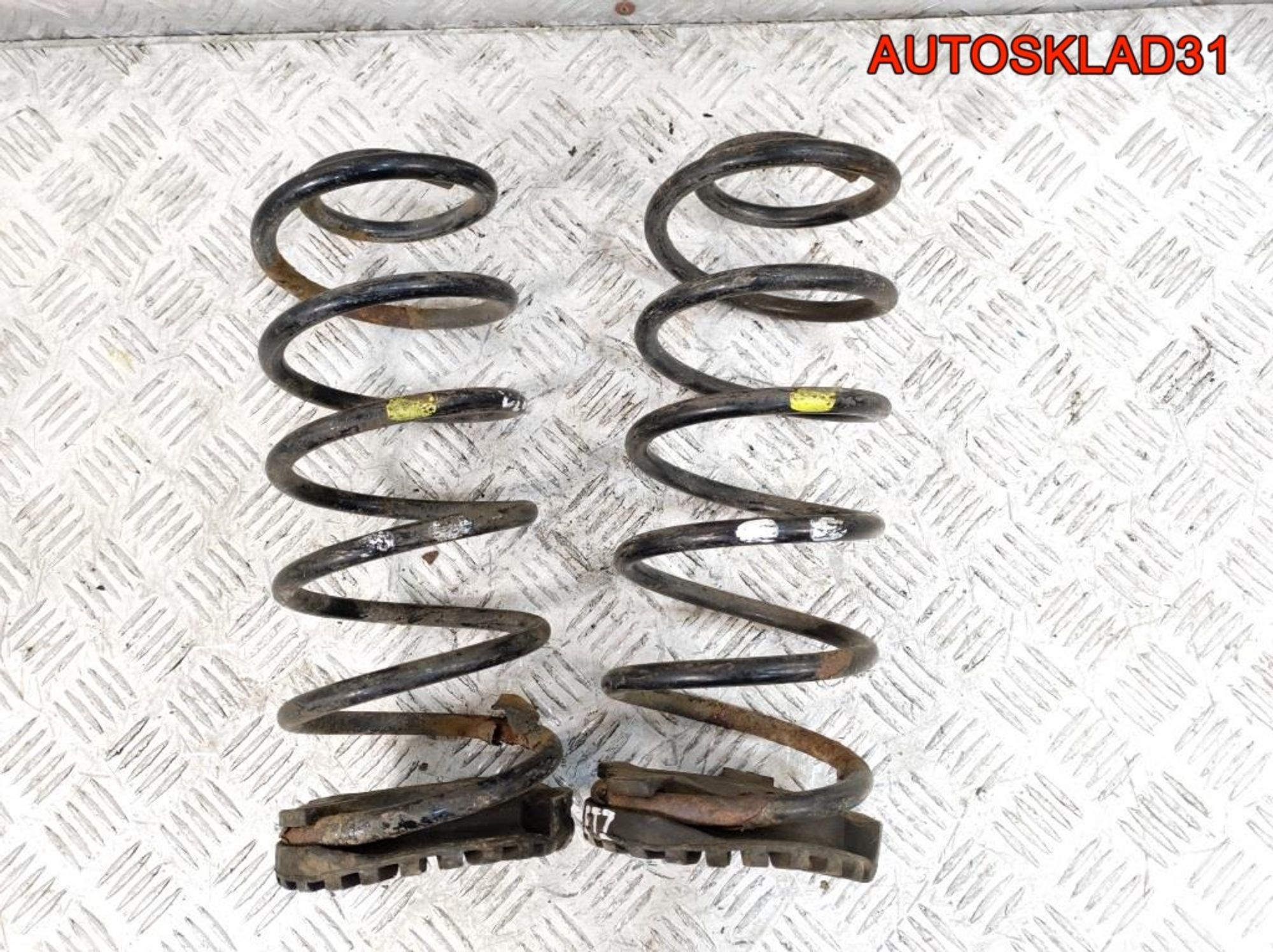 Пружина подвески задняя Комплект Hyundai Getz 553301C201, 2000 рублей, Дубовое