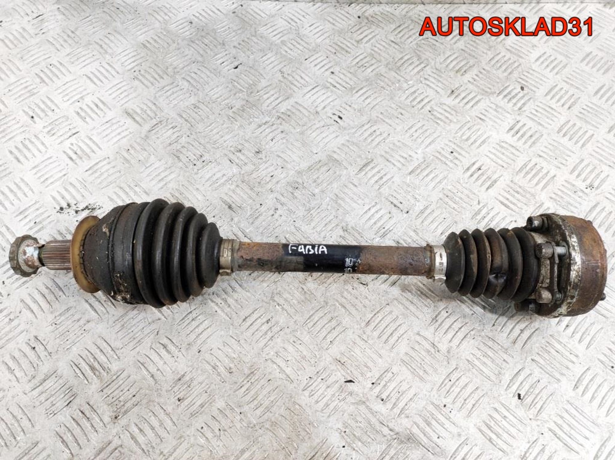 Полуось передняя левая Skoda Fabia 6Q0407271AT, 5000 рублей, Дубовое