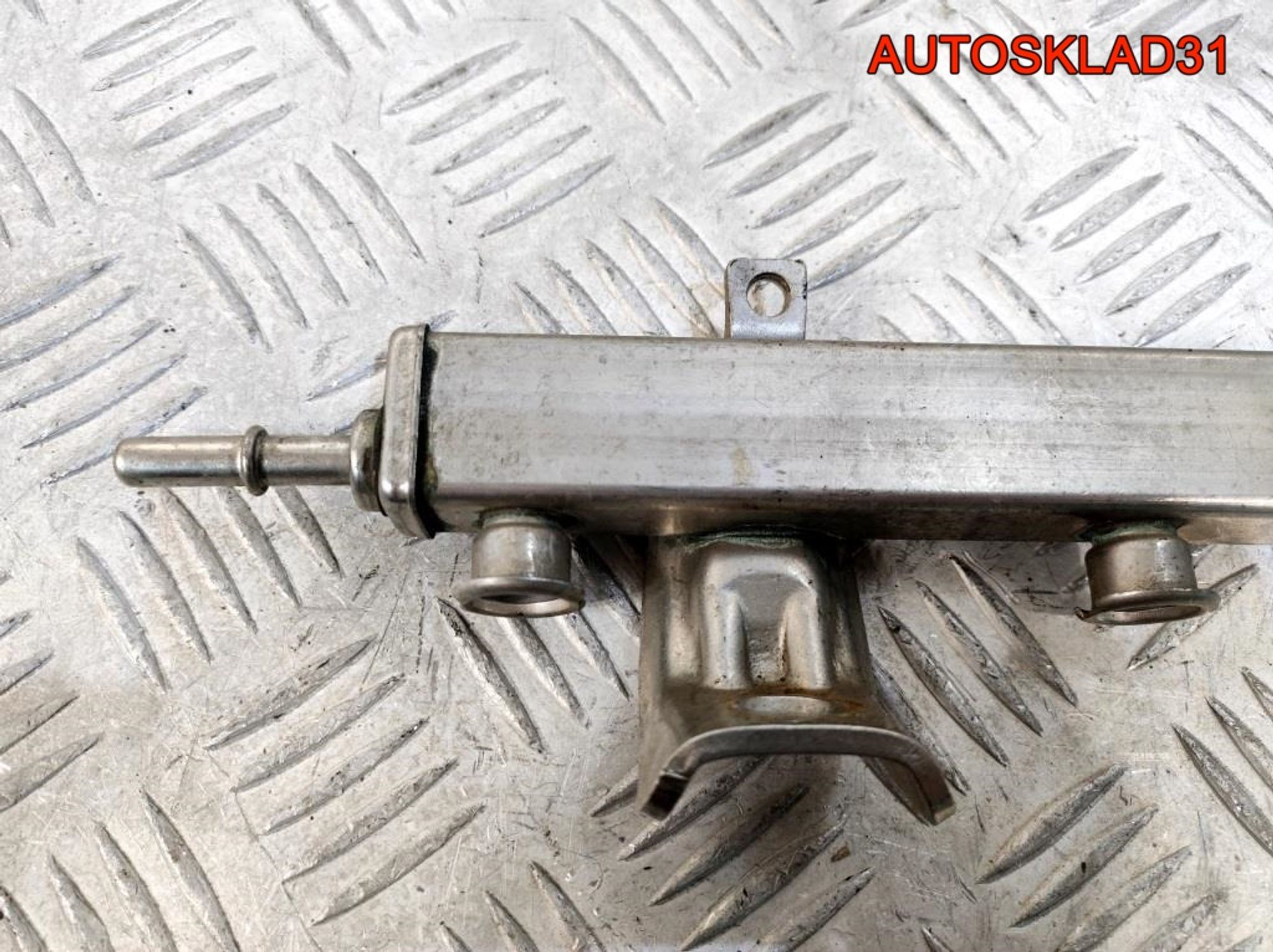 Рейка топливная Ford Focus 2 4M5G9D280FB, 600 рублей, Дубовое