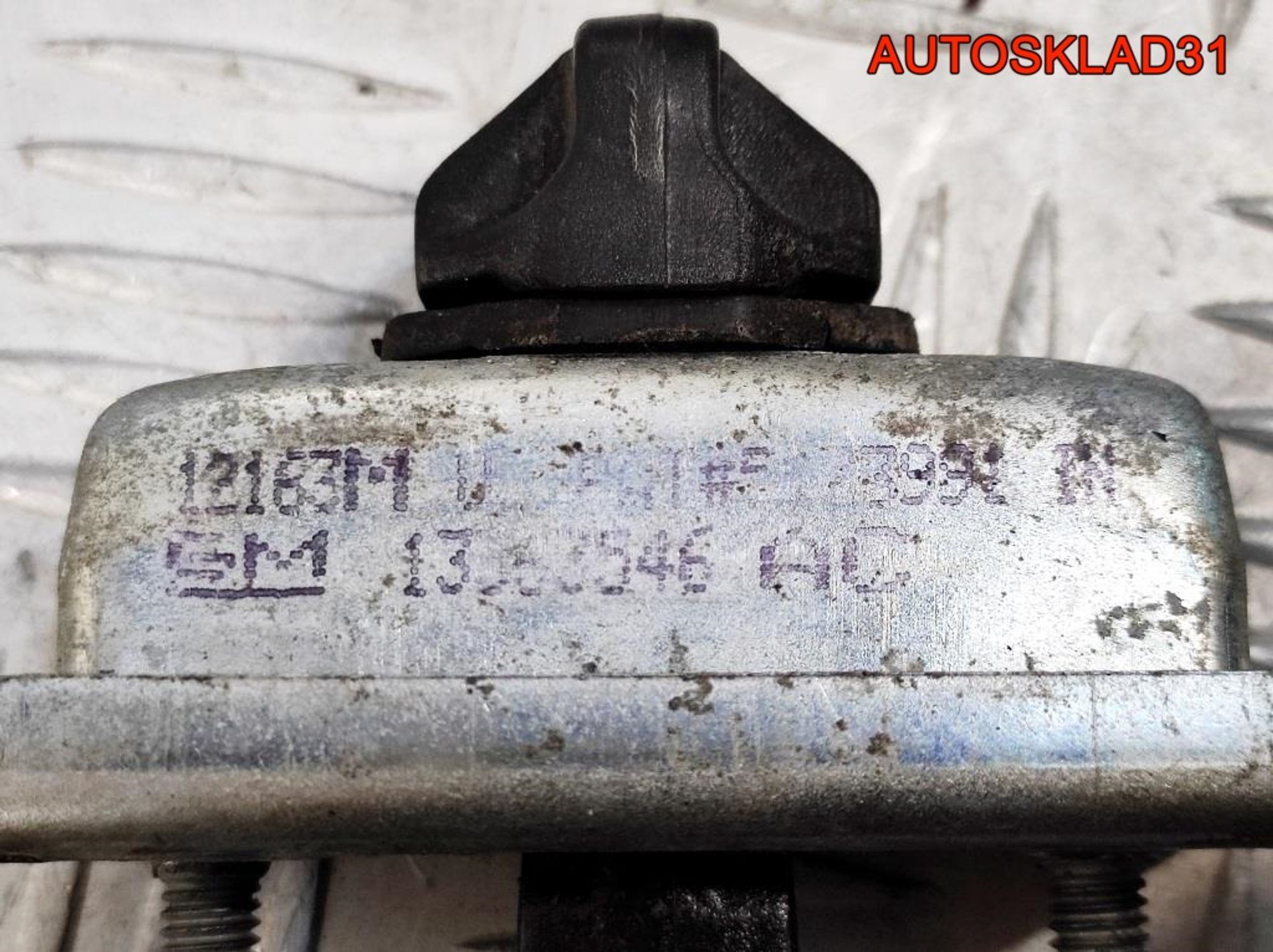 Ограничитель двери передней Opel Astra J 13270665, 900 рублей, Дубовое