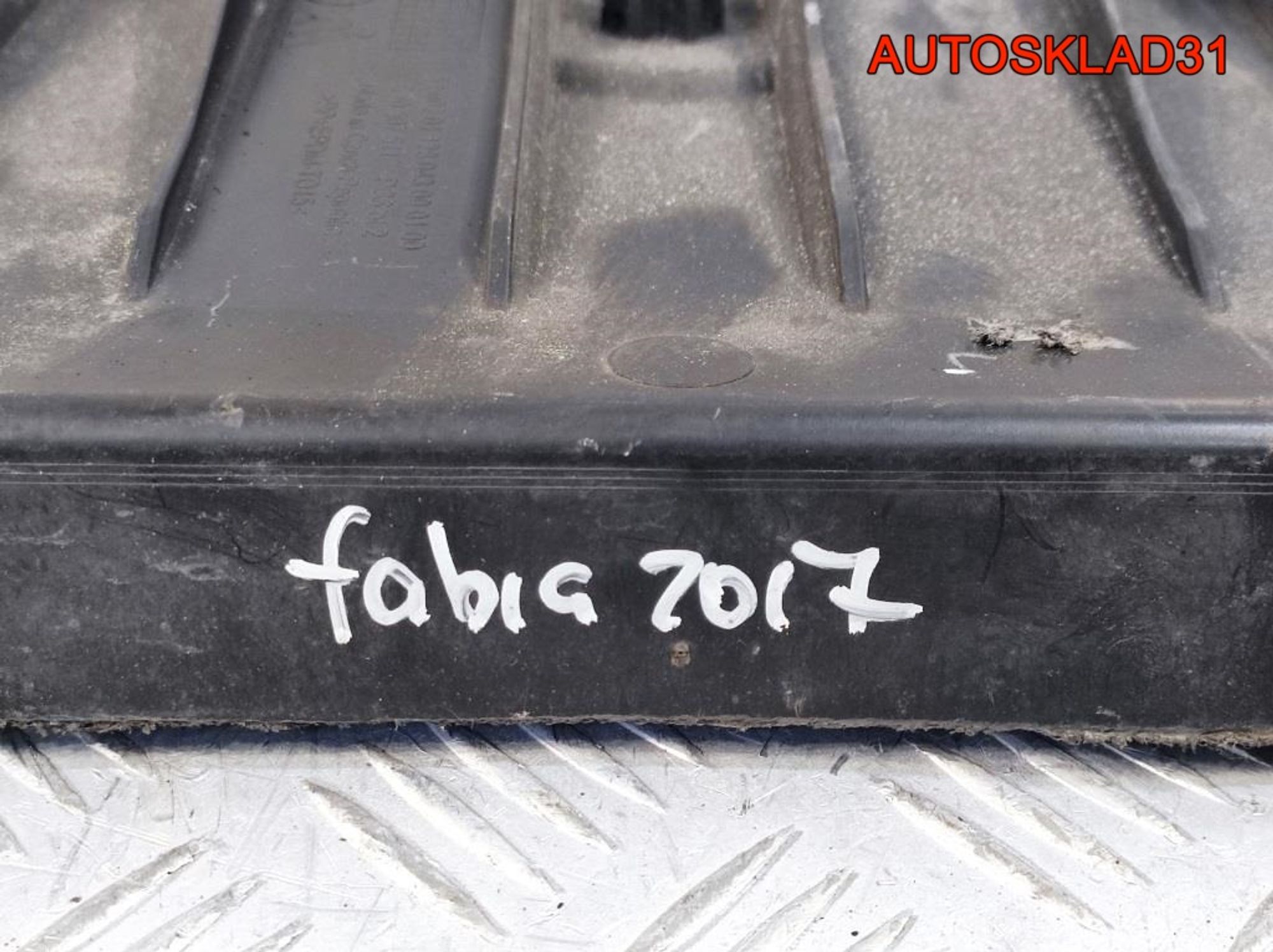 Накладка на передний бампер Skoda Fabia 3, 3300 рублей, Дубовое