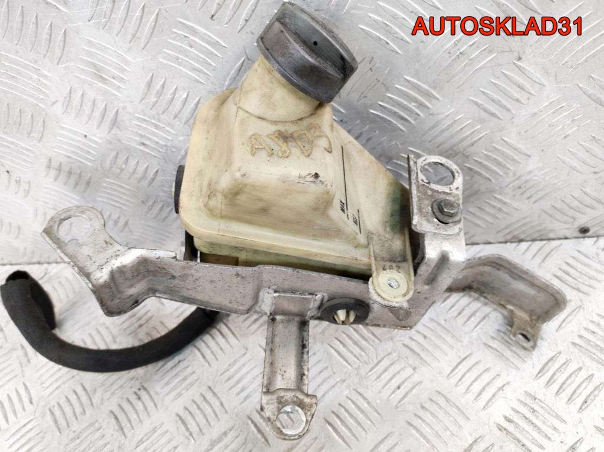 Бачок гидроусилителя Audi A8 D3 4E0422371P, 1400 рублей, Дубовое