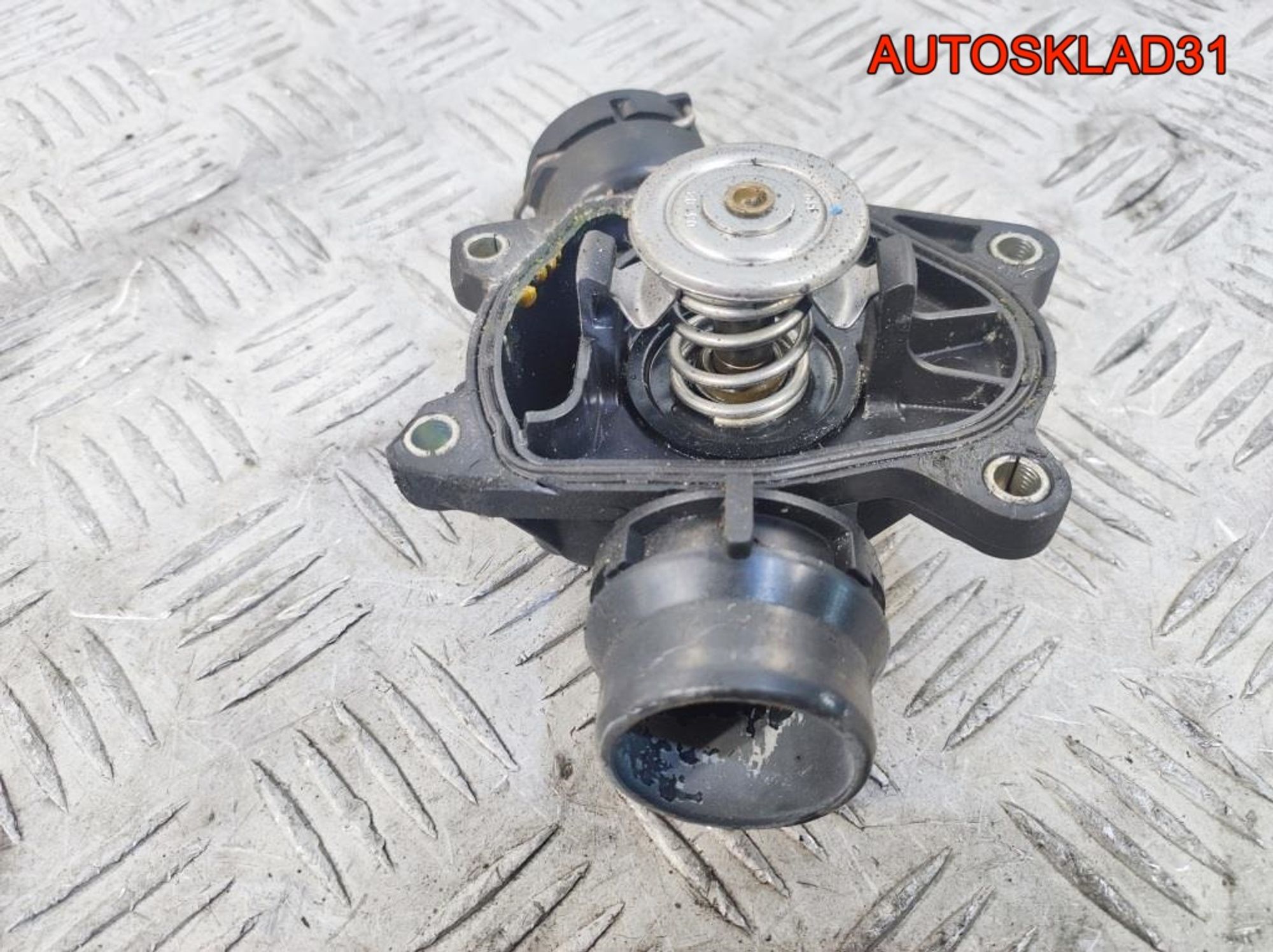 Корпус термостата Opel Omega B Y25DT 11512354056, 1300 рублей, Дубовое