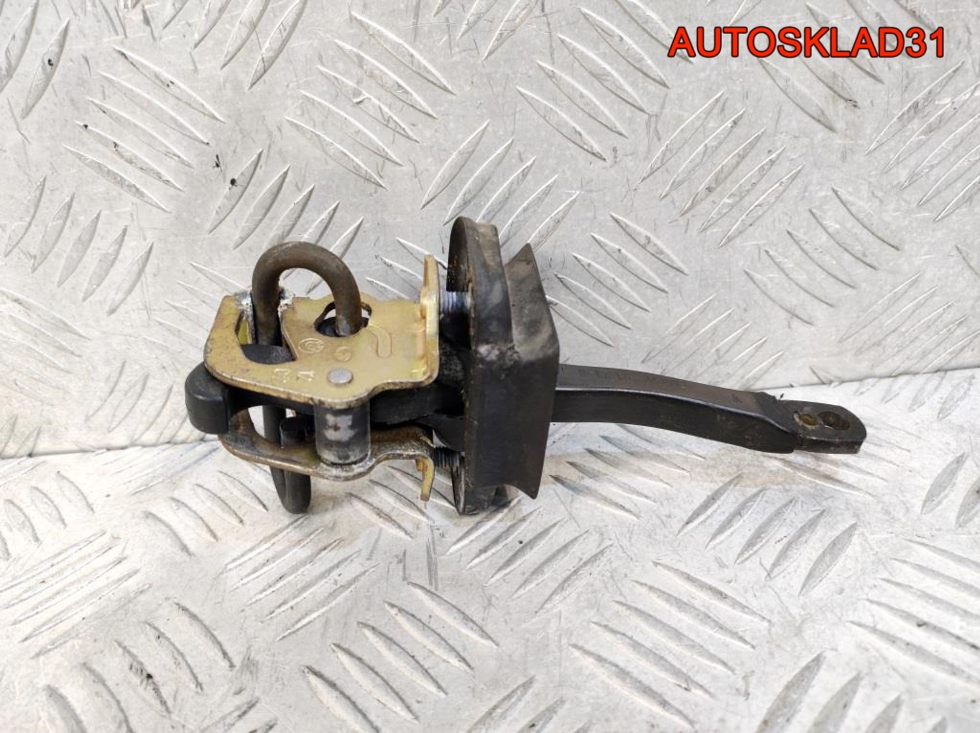 Ограничитель двери передней BMW E39 51218193447, 1400 рублей, Дубовое