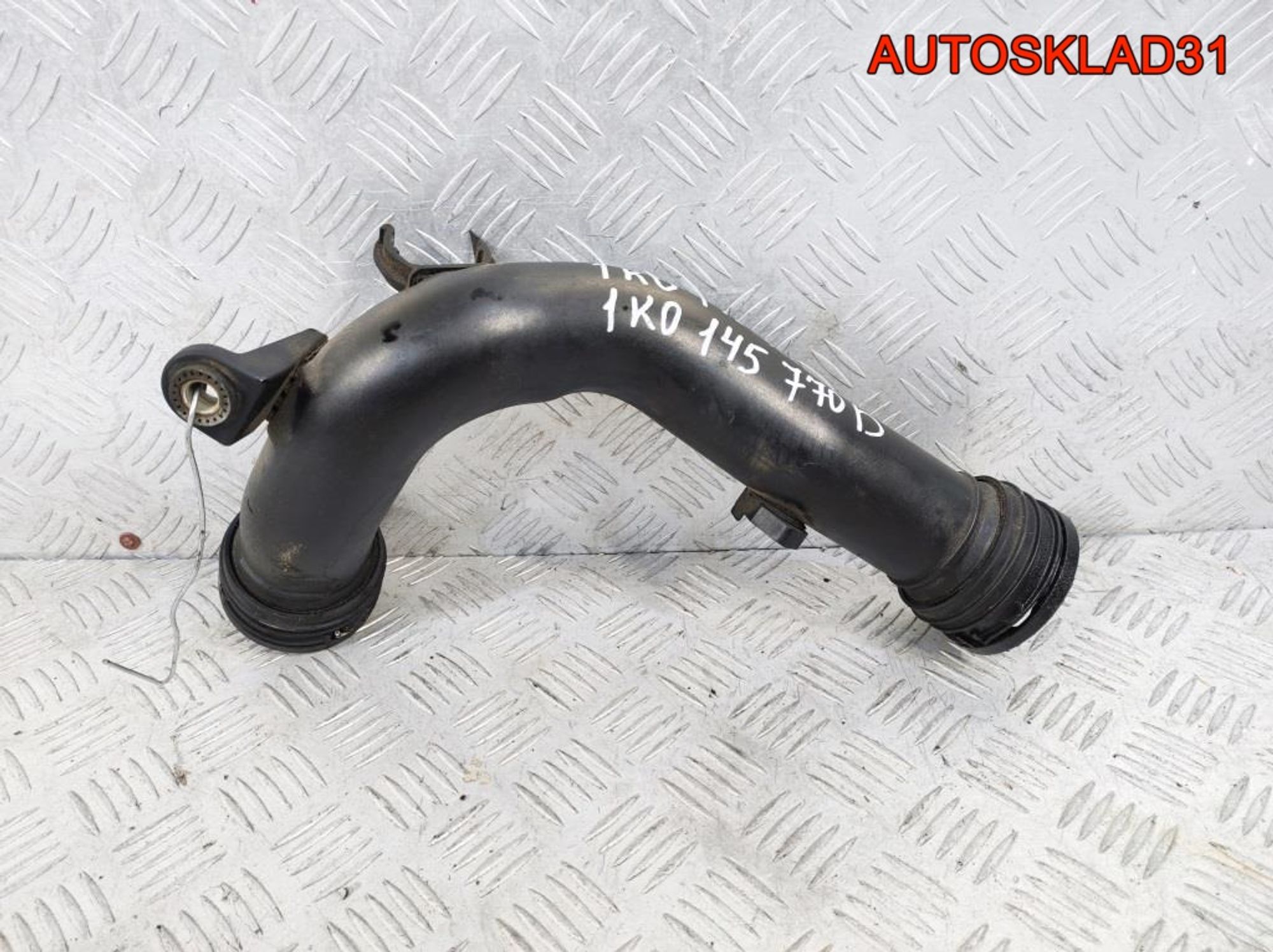 Патрубок интеркулера VW Passat B6 1K0145762BA, 1700 рублей, Дубовое