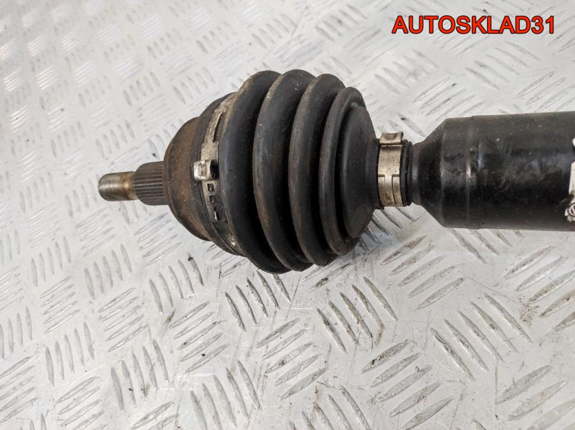 Полуось передняя правая VW Golf 4 1,6 Бензин 1J0407272CR, 4100 рублей, Дубовое