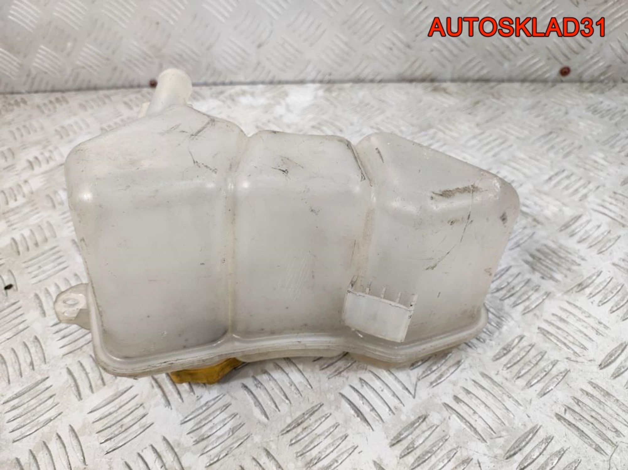 Бачок расширительный Ford Fiesta 5 2S6H8K218AE, 1000 рублей, Дубовое