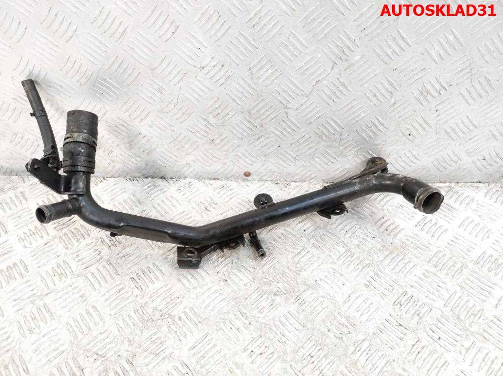 Трубка охлаждающей жидкости VW Passat B5 1,6 ALZ 06B121071AJ, 1000 рублей, Дубовое