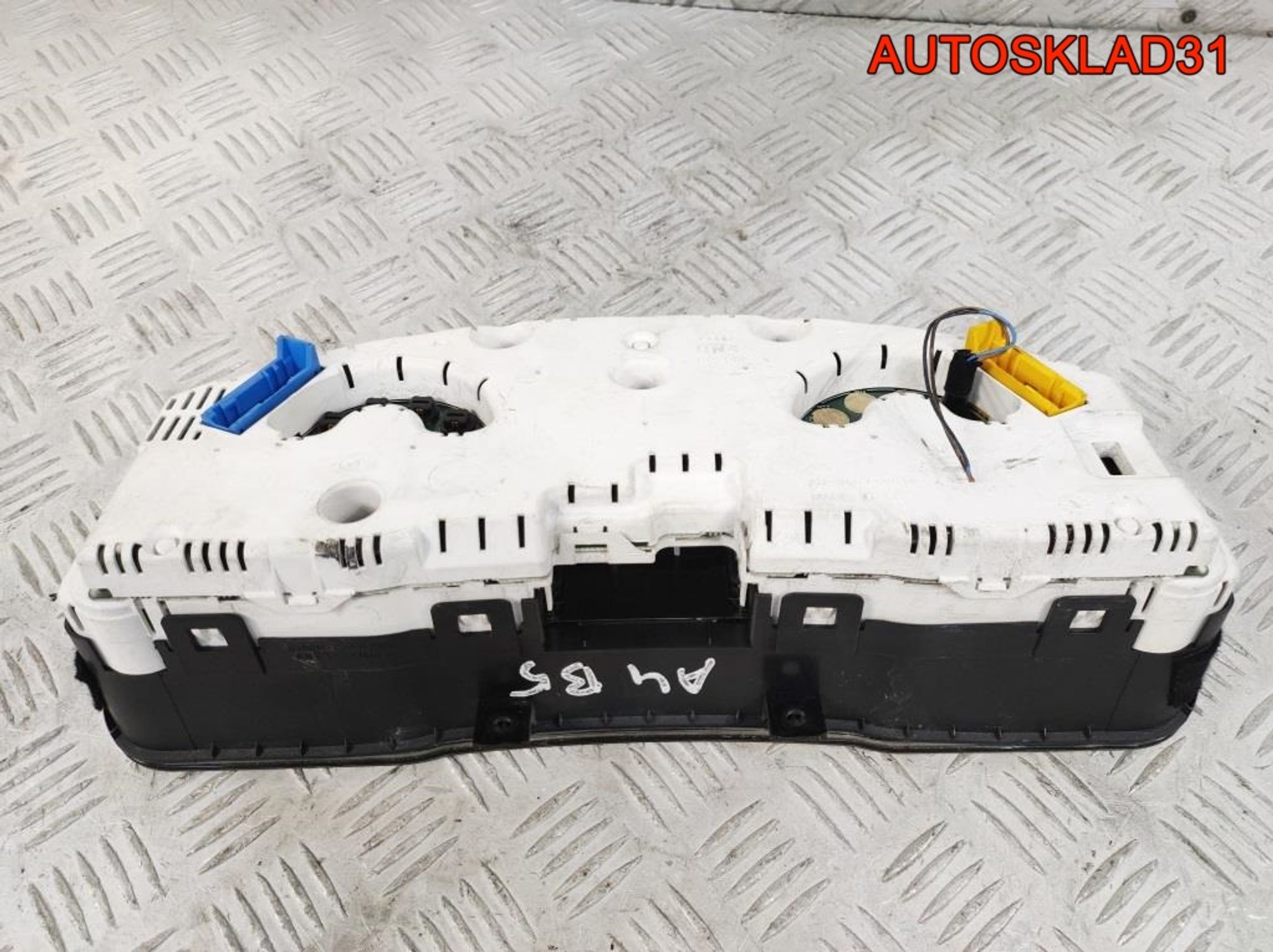 Панель приборов Audi A4 B5 8D0919033C Бензин, 12000 рублей, Дубовое