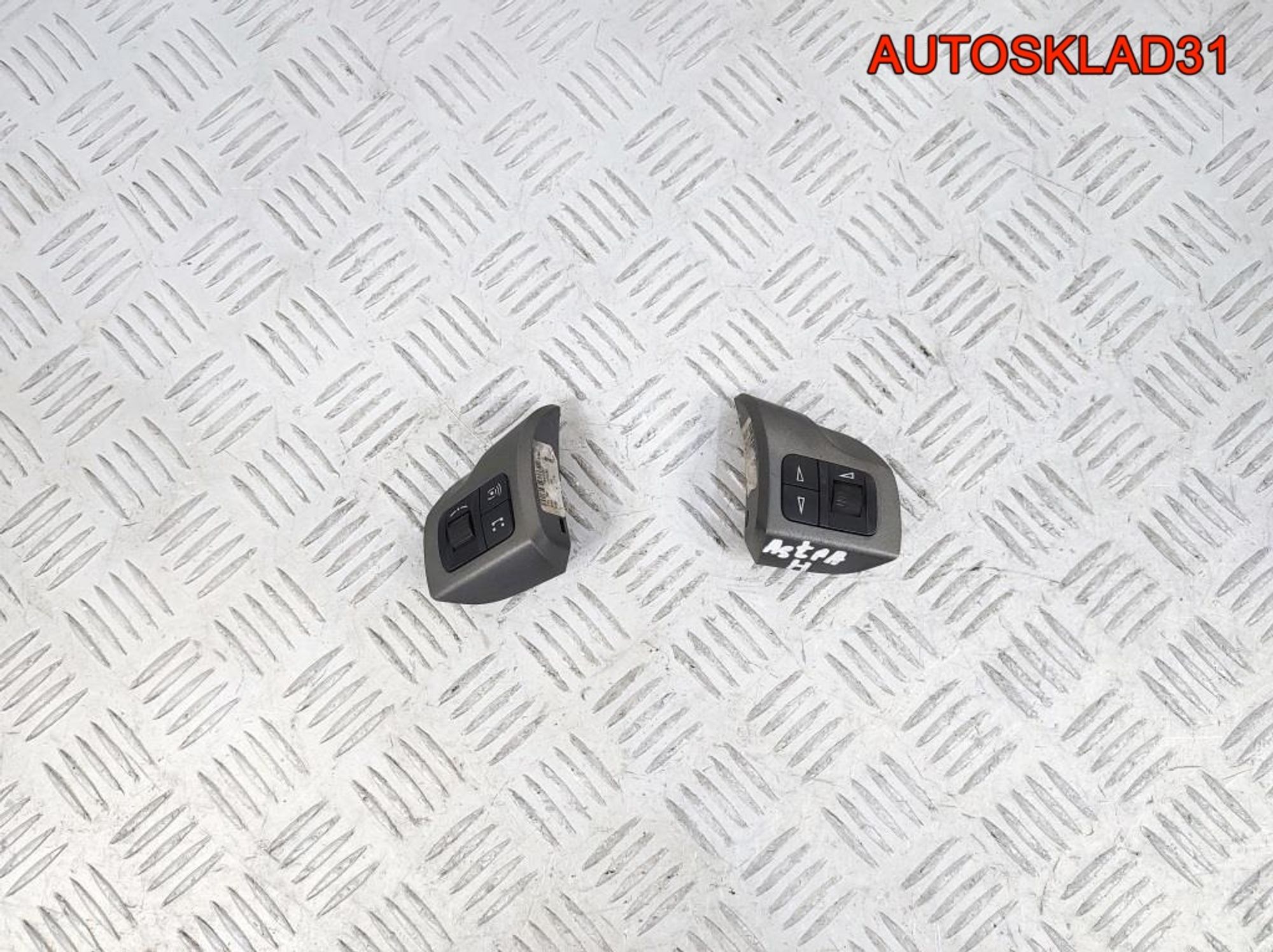 Кнопка в мультируль Opel Astra H 13126750, 1300 рублей, Дубовое