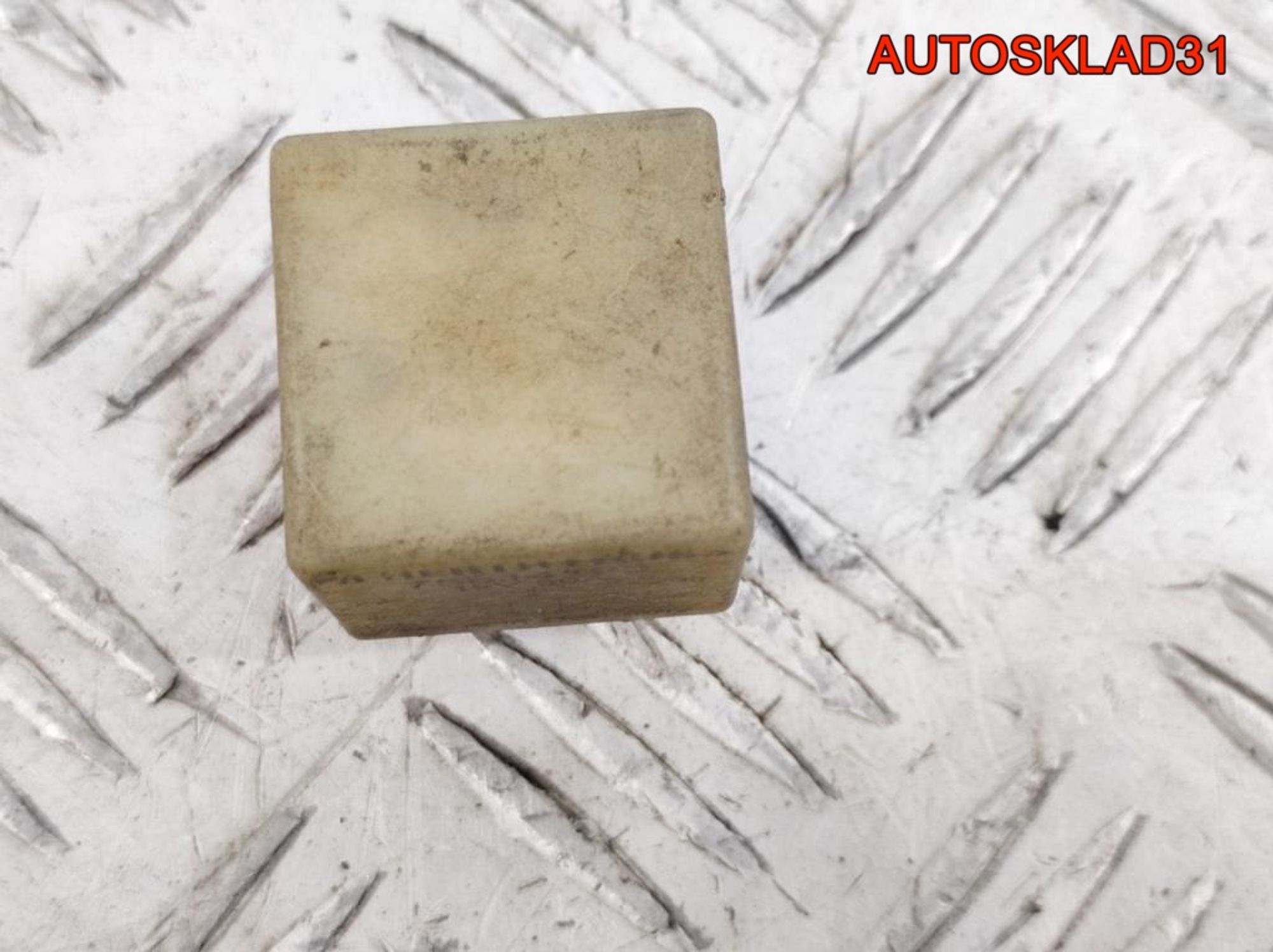 Реле топливного насоса Audi 100 C3 75614122, 1000 рублей, Дубовое