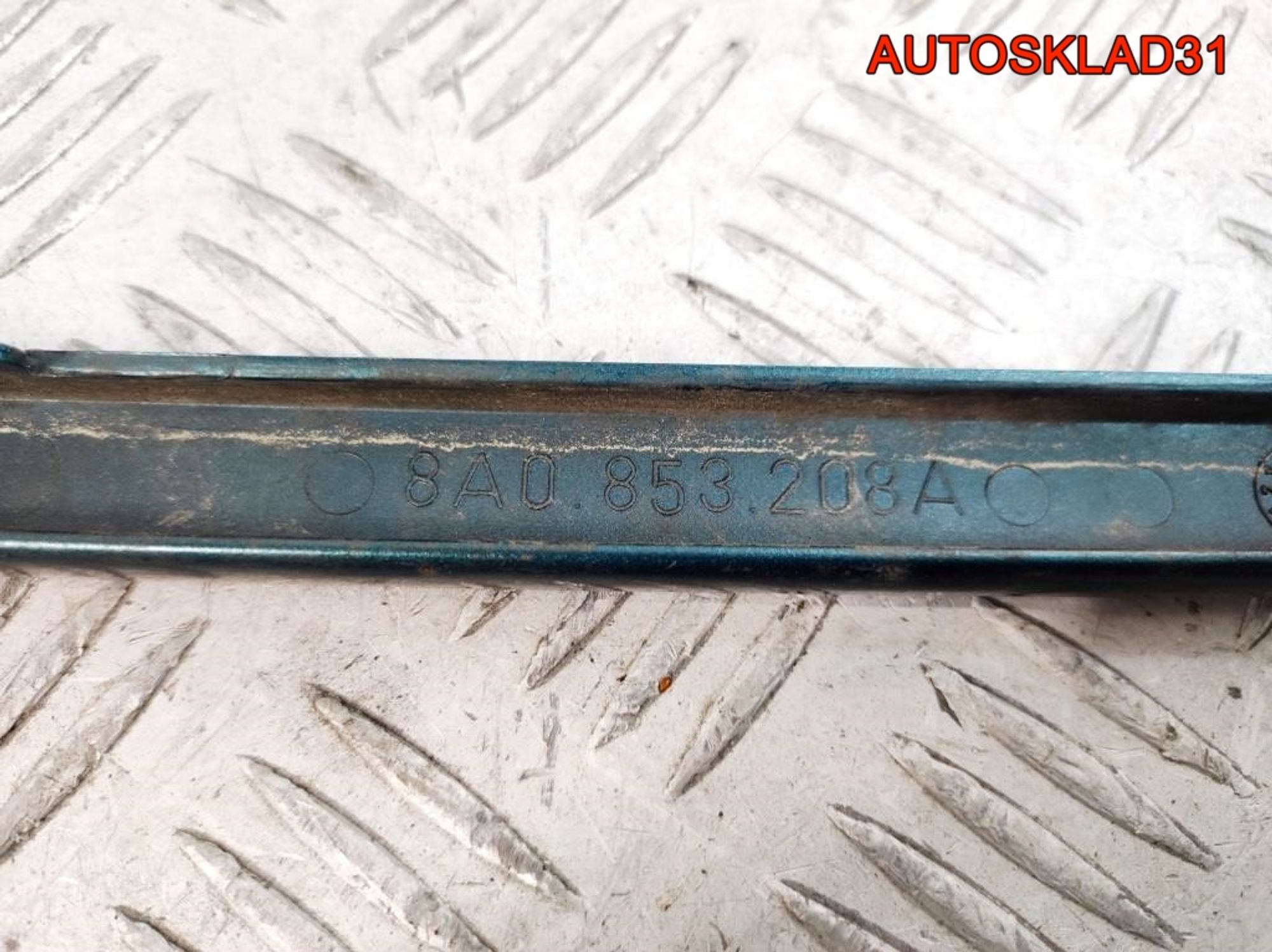 Планка под фару правая Audi 80 B4 8A0853208A, 1200 рублей, Дубовое