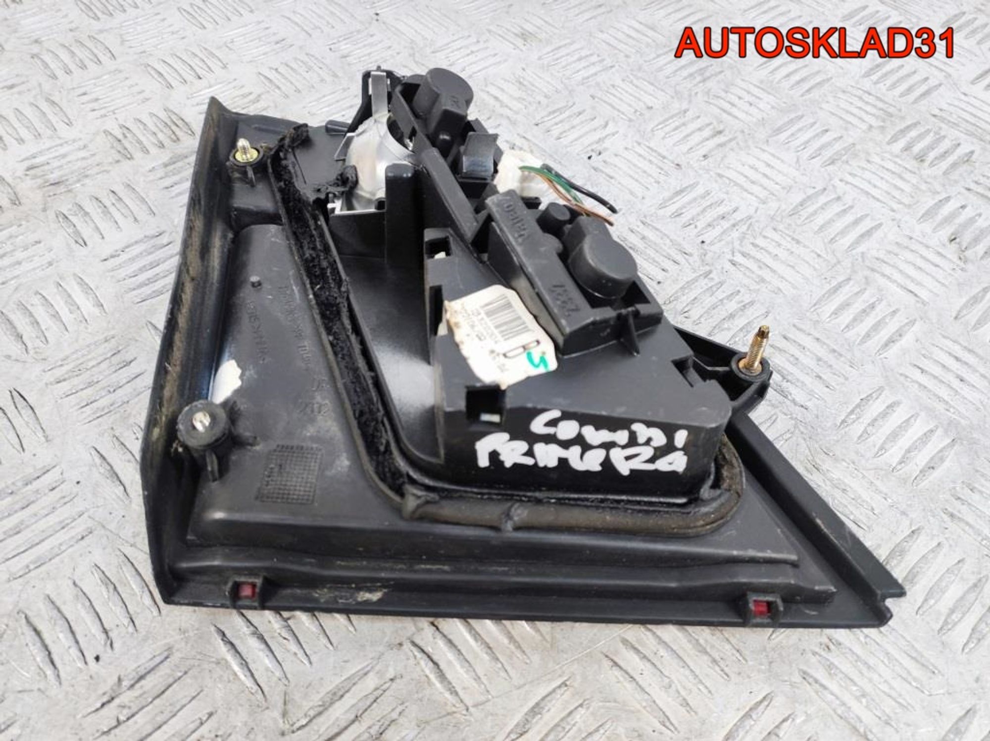 Фонарь задний наружный правый Nissan Primera P11, 1700 рублей, Дубовое